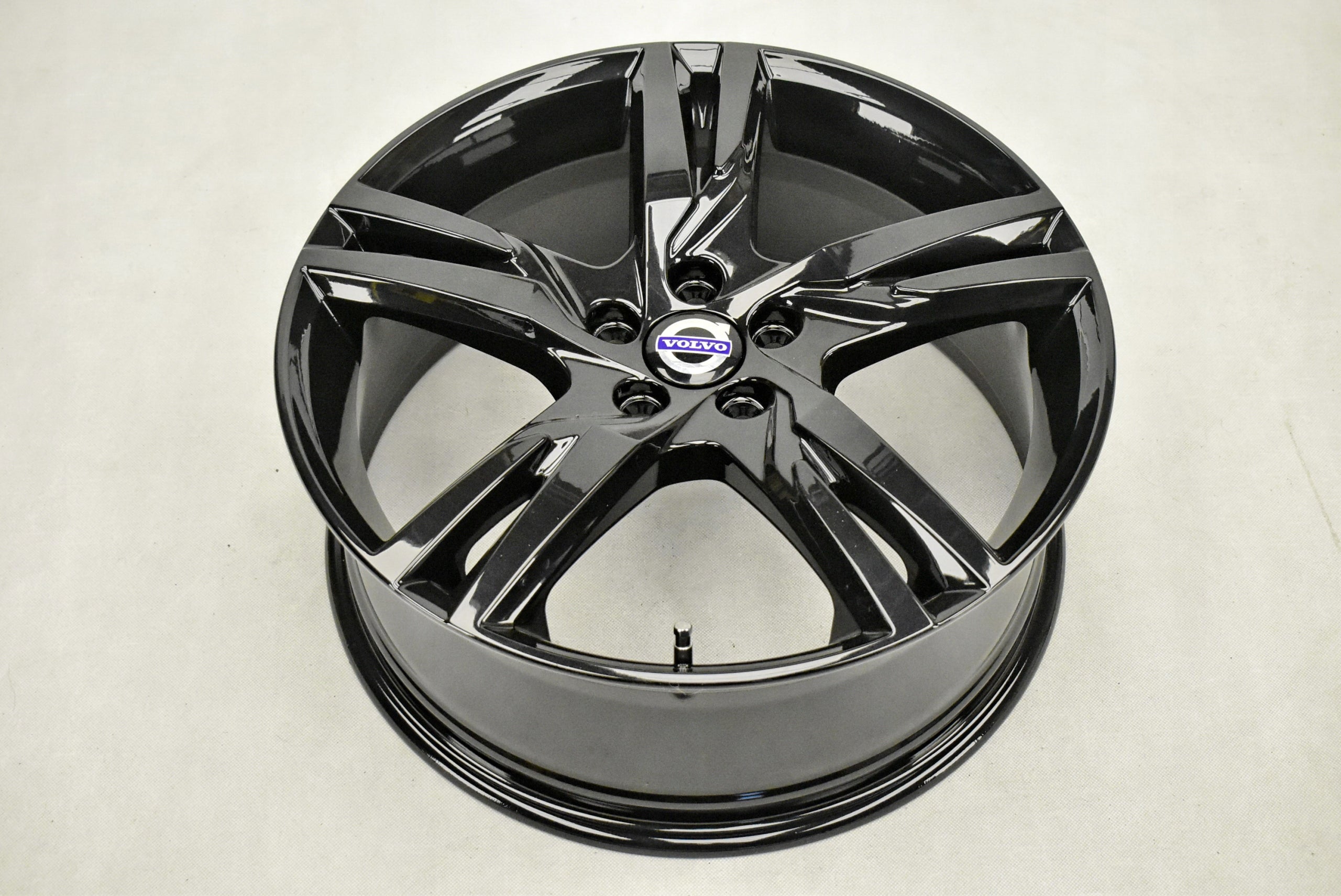 Alu Felge Volvo V60 XC40 142 XC60 19 Zoll 7.5J 5x108 50,5ET 31423931