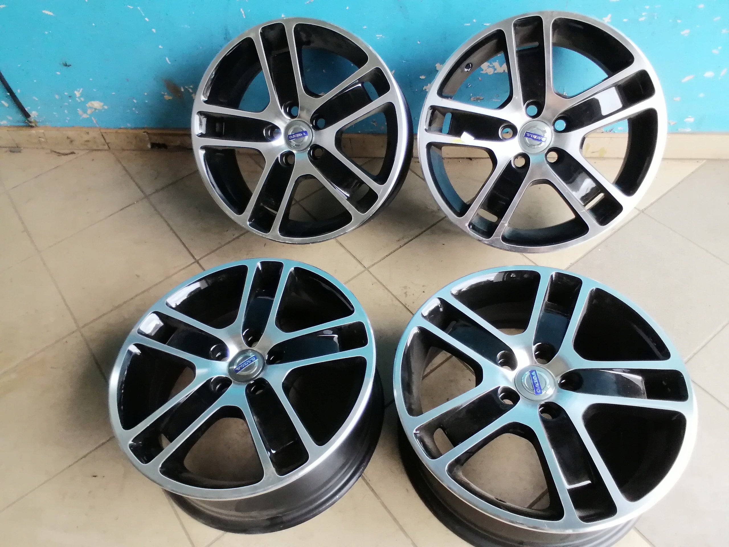 Alu Felge Volvo C30 V40 V50 Aluminum rim 17 Zoll 7.0J 5x108 52,5ET 31202663