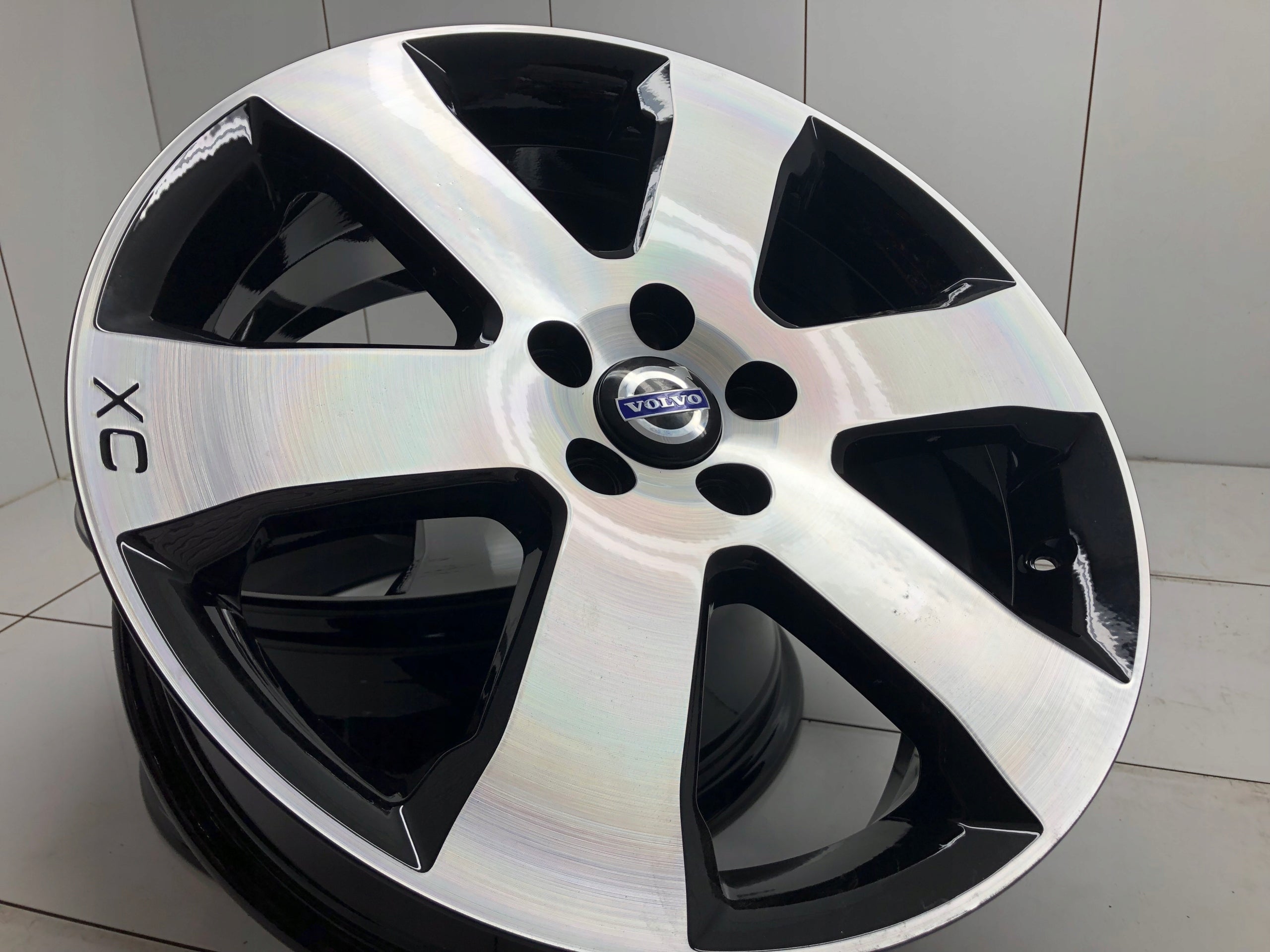  Alu Felge Volvo XC60 XC40 XC90 Aluminum rim 18 Zoll 7.5J 5x108 product image