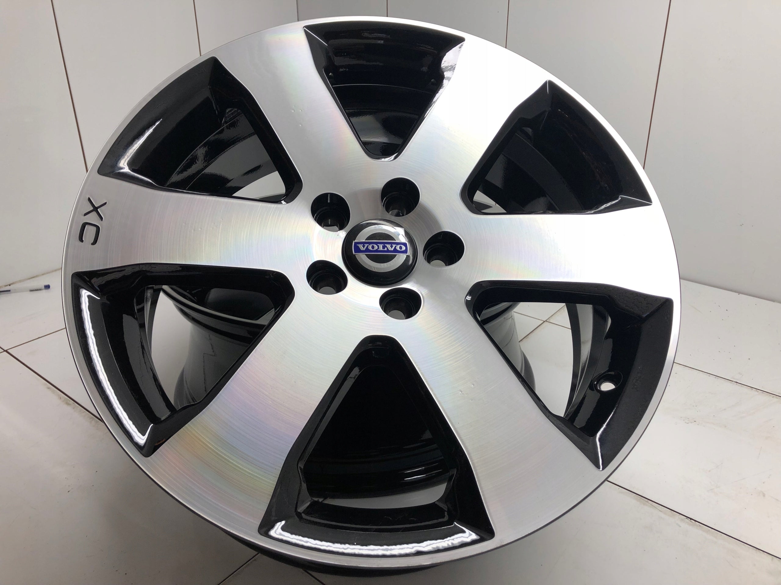 Alu Felge Volvo XC60 XC40 XC90 Aluminum rim 18 Zoll 7.5J 5x108