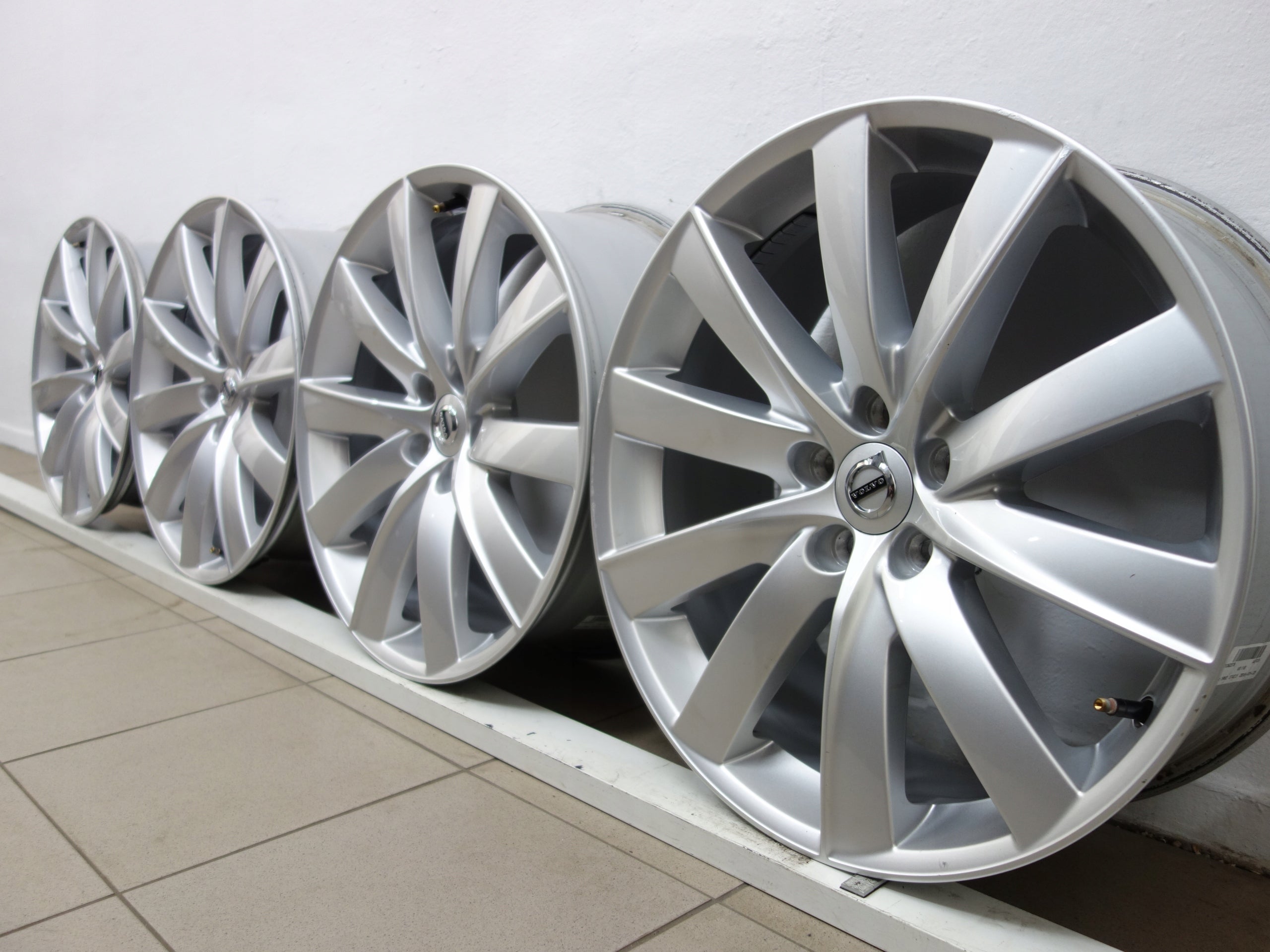  Alu Felge Volvo XC60 XC90 Aluminum rim 19 Zoll 8.0J 5x108 42,5ET 31362276 product image