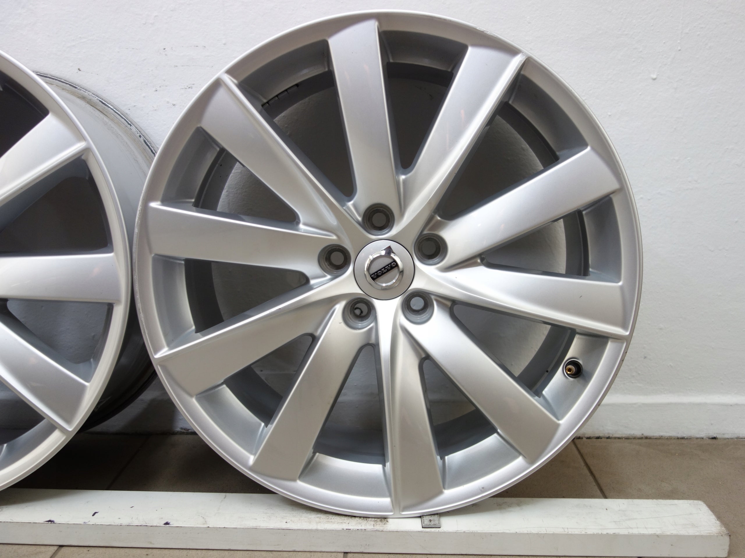 Alu Felge Volvo XC60 XC90 Aluminum rim 19 Zoll 8.0J 5x108 42,5ET 31362276