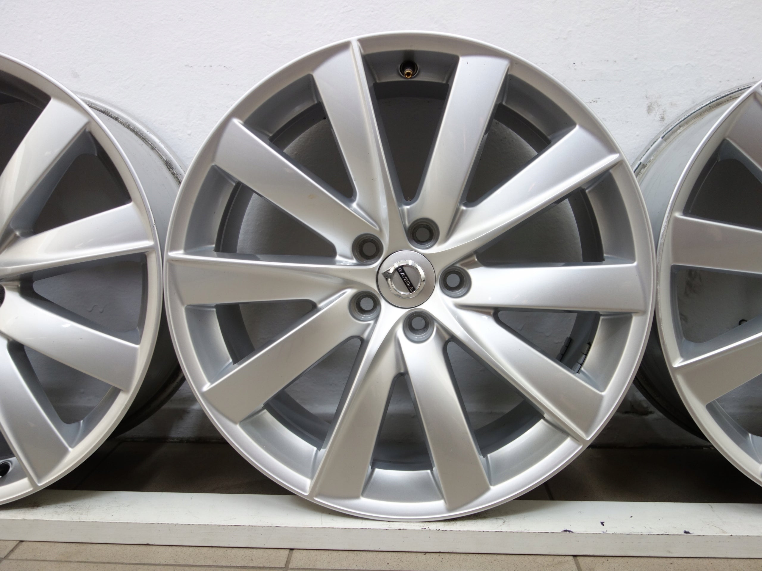 Alu Felge Volvo XC60 XC90 Aluminum rim 19 Zoll 8.0J 5x108 42,5ET 31362276