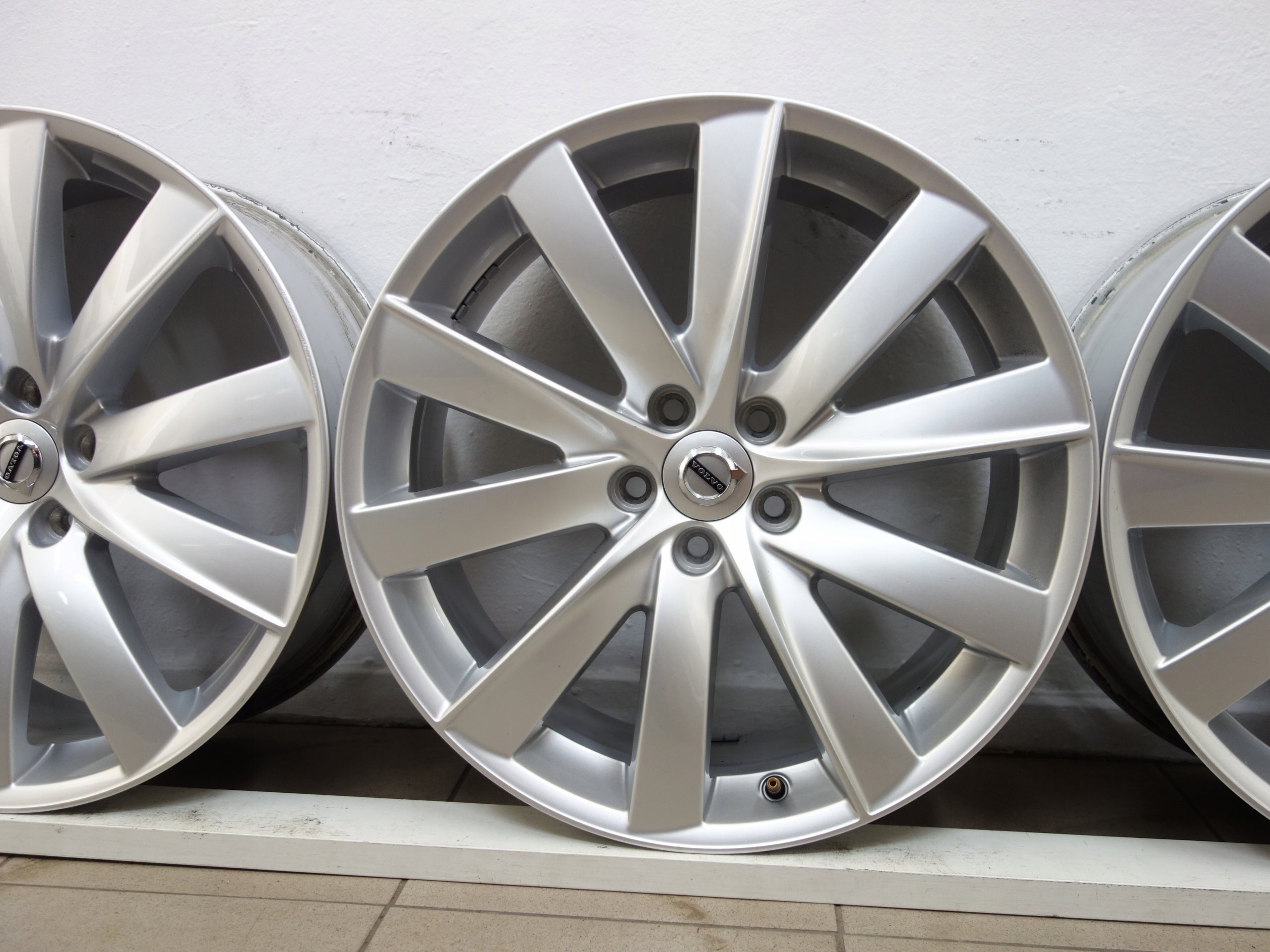 Alu Felge Volvo XC60 XC90 Aluminum rim 19 Zoll 8.0J 5x108 42,5ET 31362276