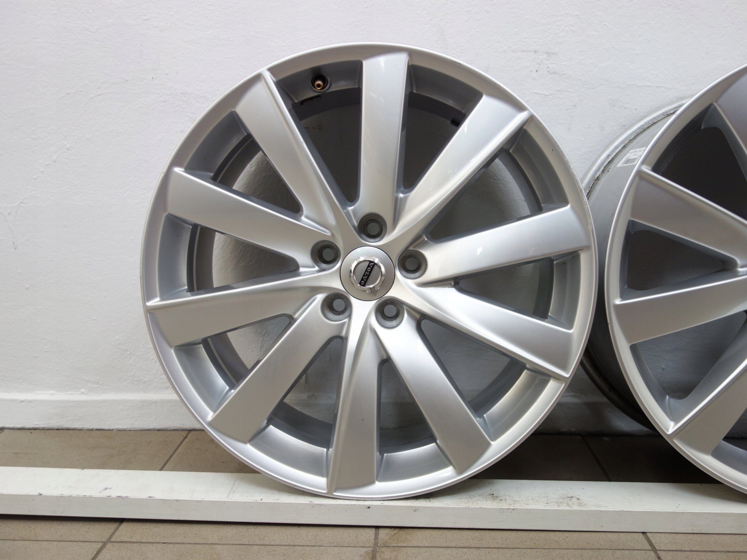 Alu Felge Volvo XC60 XC90 Aluminum rim 19 Zoll 8.0J 5x108 42,5ET 31362276