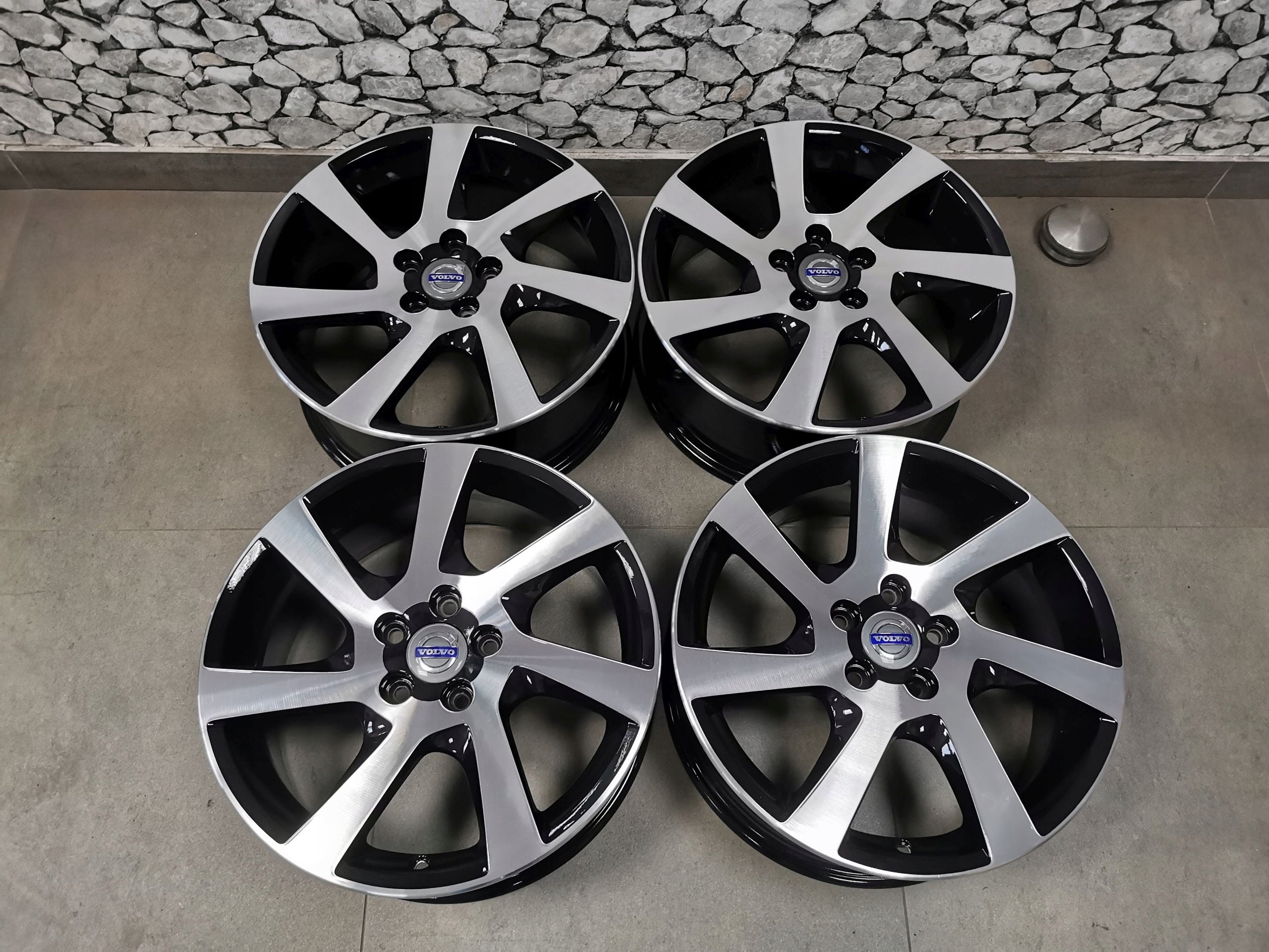 Alu Felge Volvo XC60 XC40 S40 V70 Aluminum rim 17 Zoll 7.0J 5x108 50ET