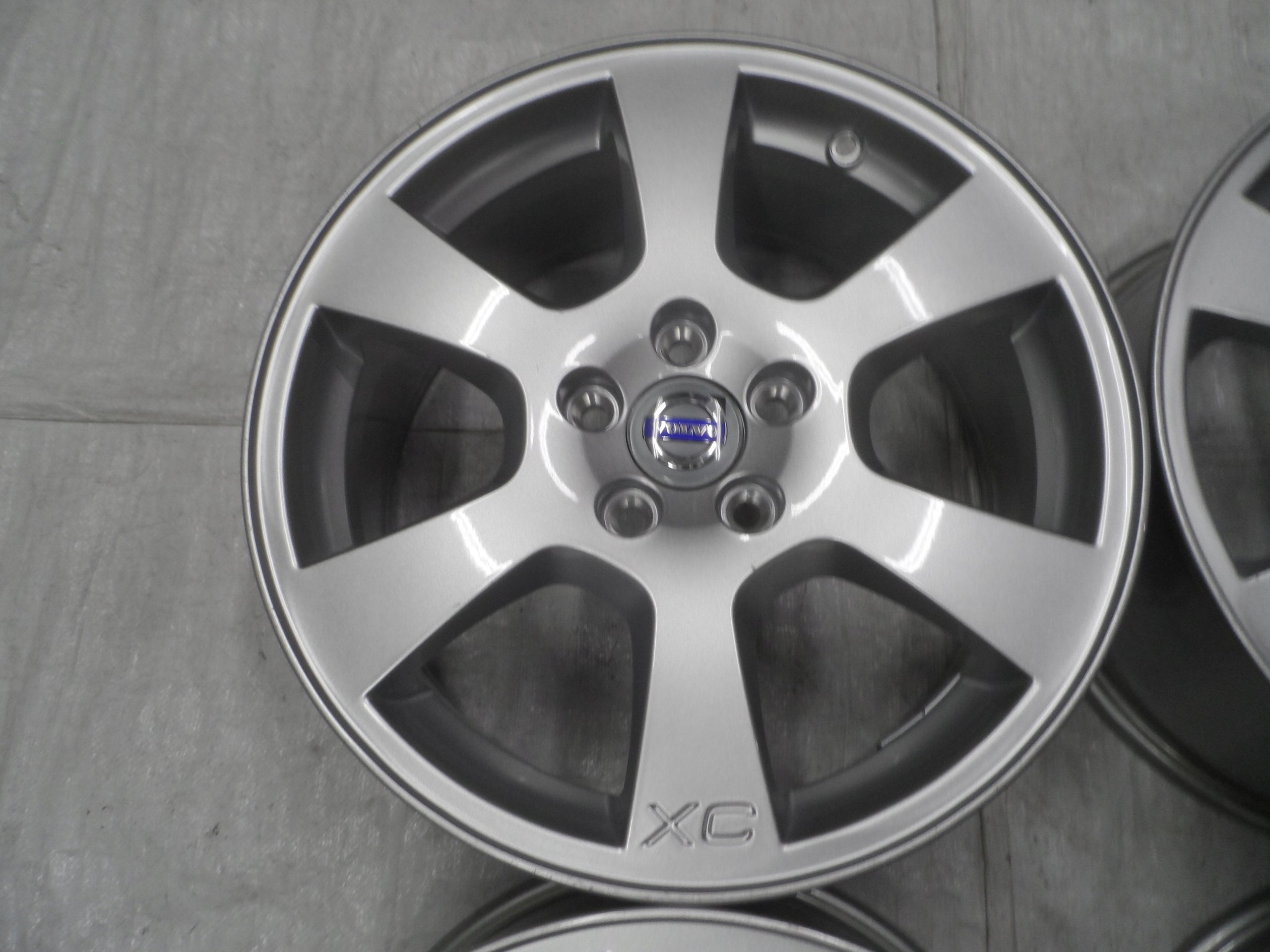 Alu Felge Volvo XC70 XC60 C70 Aluminum rim 17 Zoll 7.5J 5x108 55ET 30671480