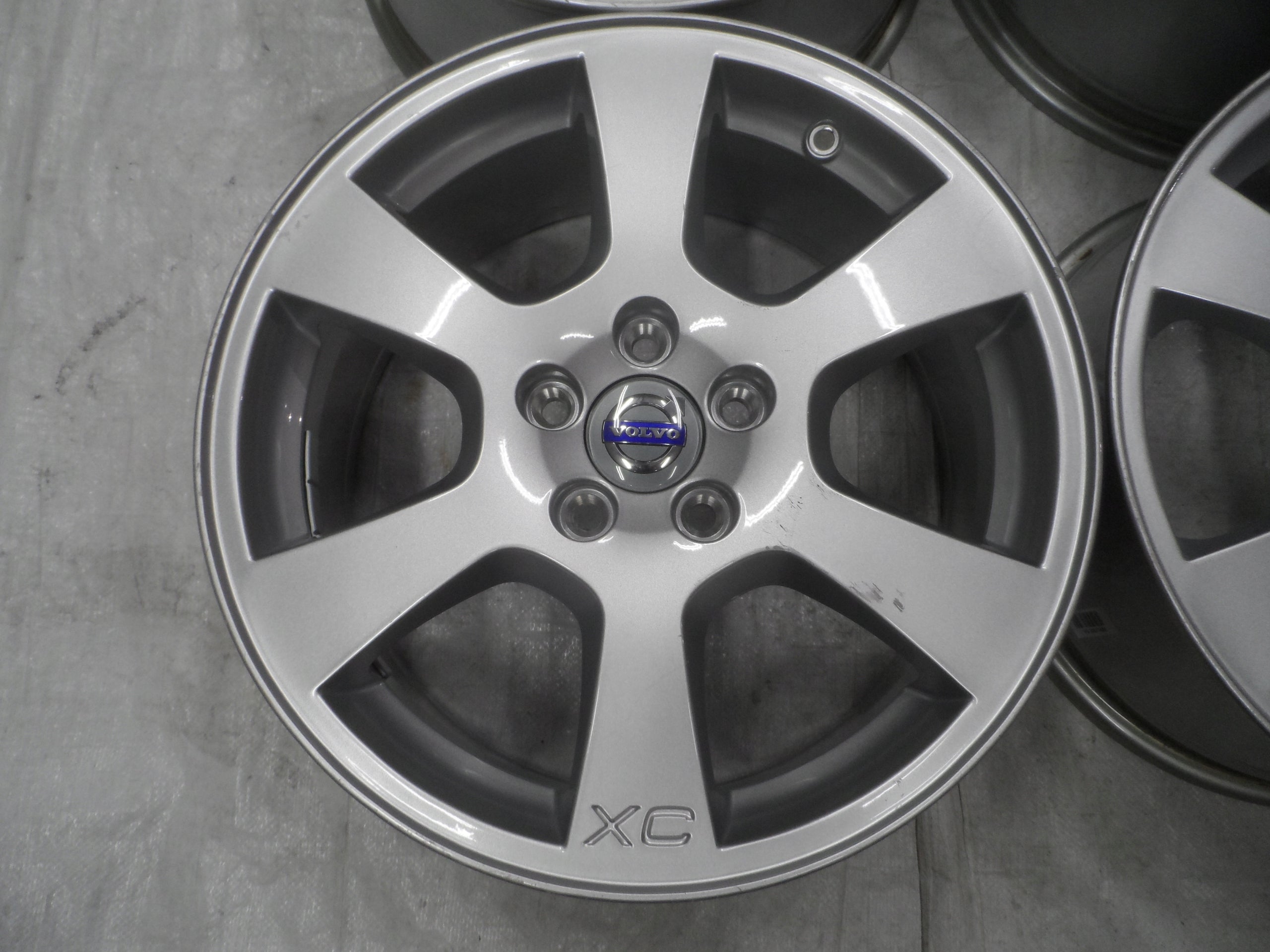 Alu Felge Volvo XC70 XC60 C70 Aluminum rim 17 Zoll 7.5J 5x108 55ET 30671480