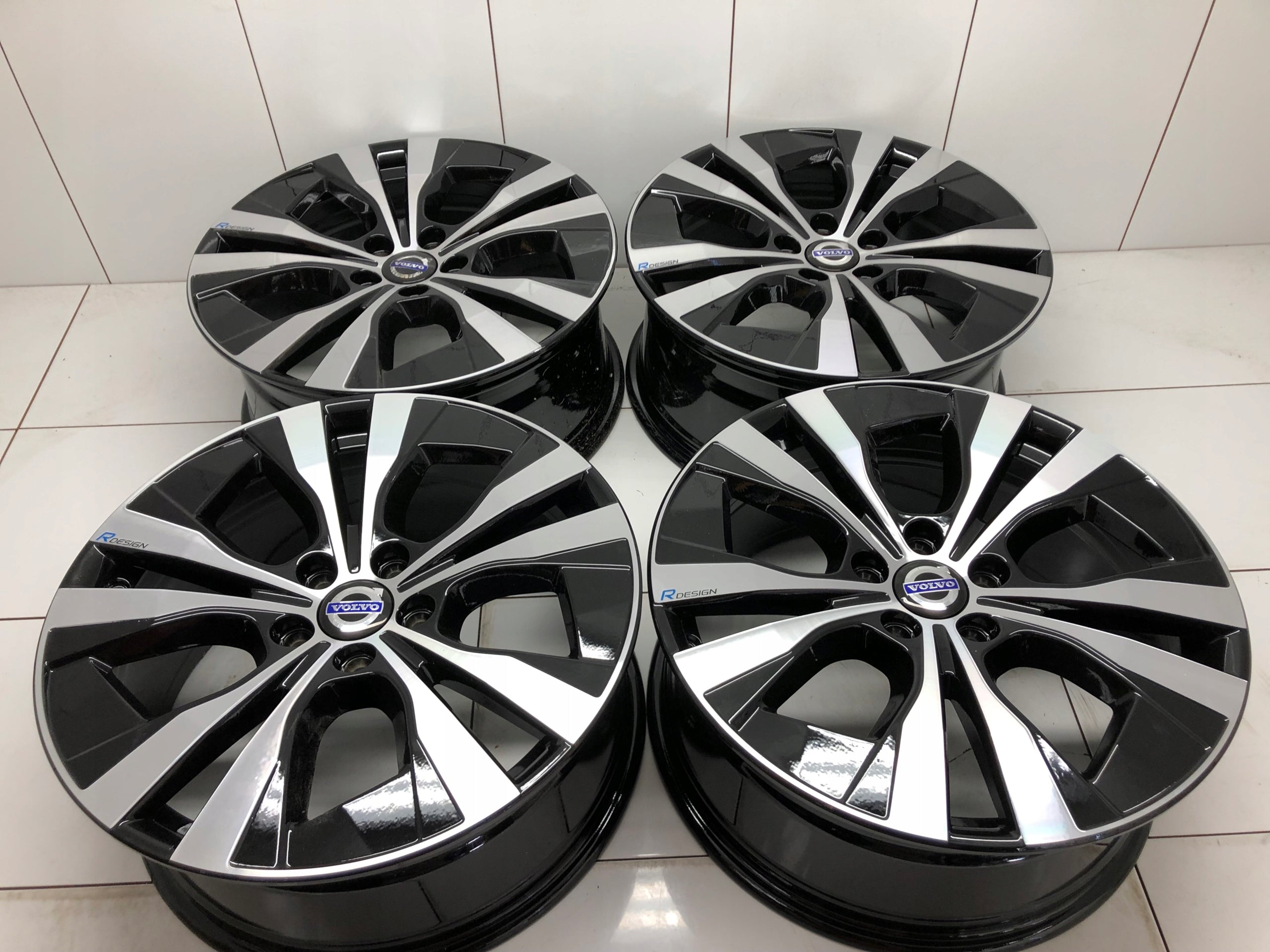 Alu Felge Volvo XC60 V50 XC40 Aluminum rim 18 Zoll 7.5J 5x108