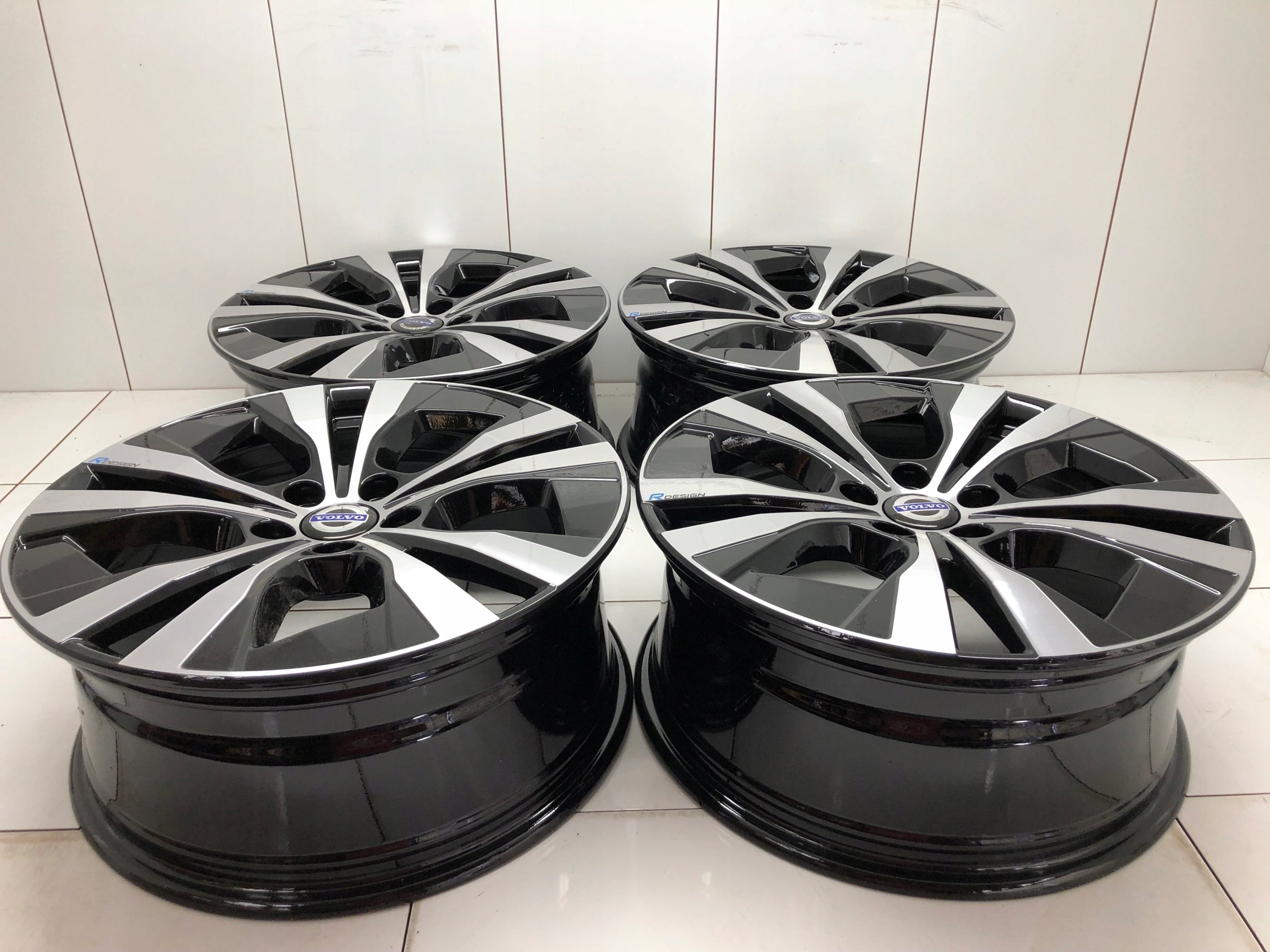 Alu Felge Volvo XC60 V50 XC40 Aluminum rim 18 Zoll 7.5J 5x108