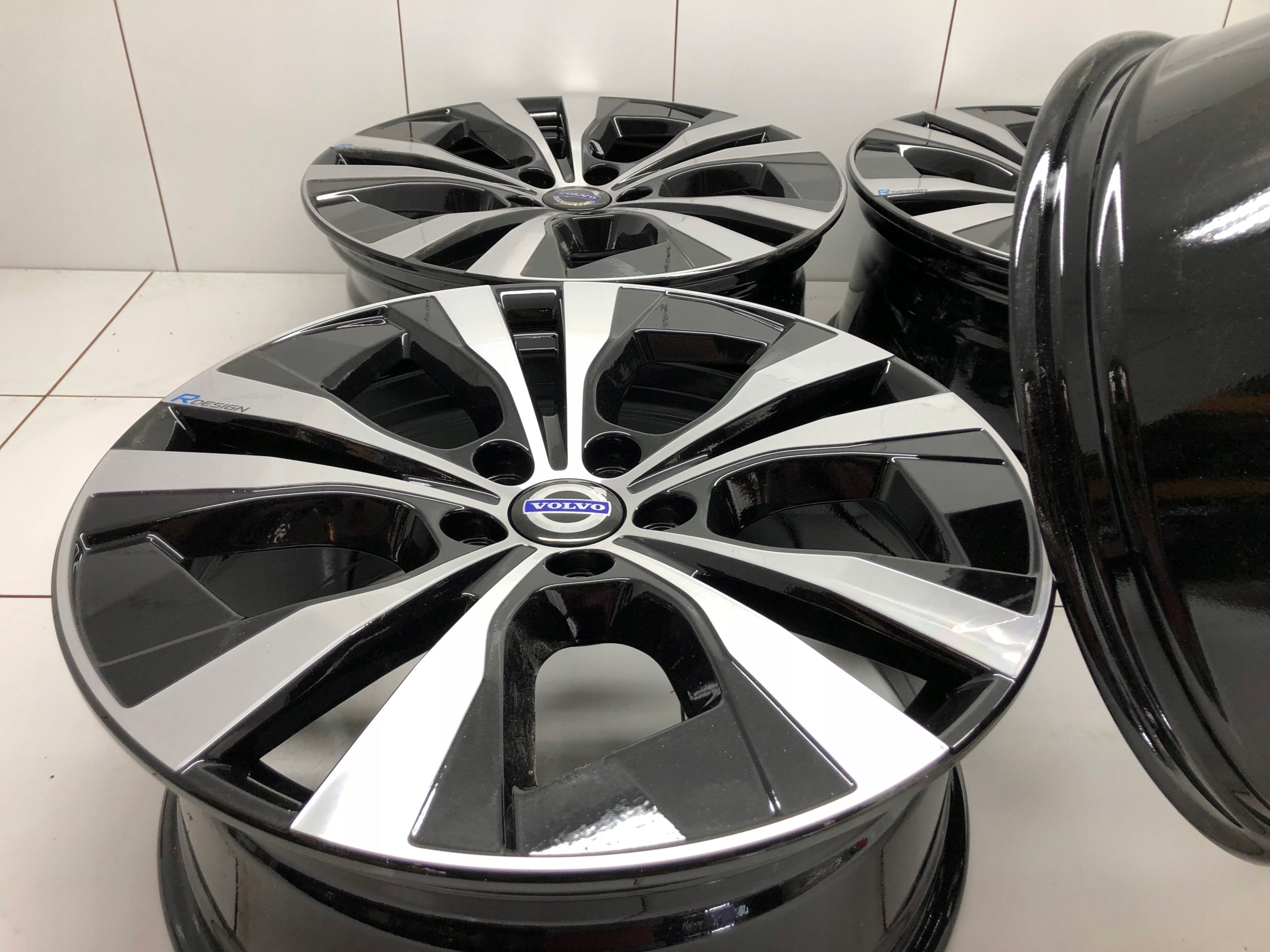 Alu Felge Volvo XC60 V50 XC40 Aluminum rim 18 Zoll 7.5J 5x108