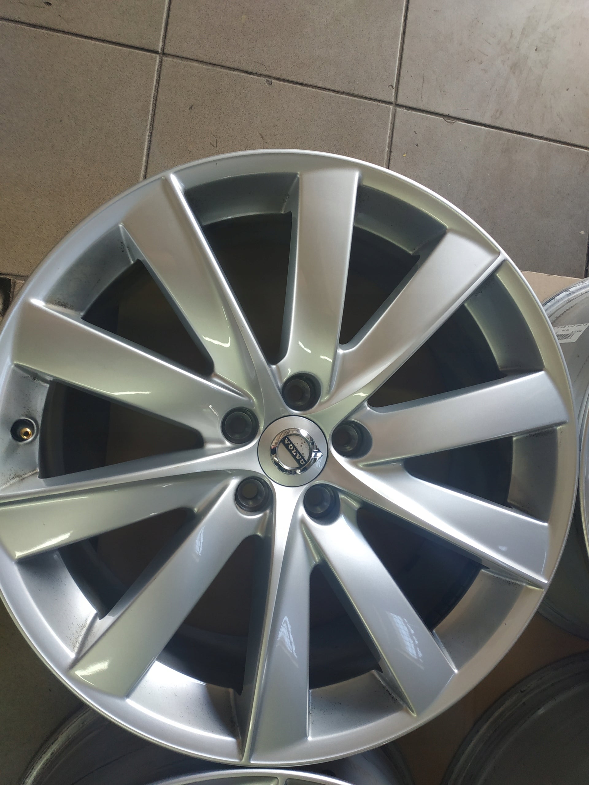 Alu Felge Volvo XC90 Aluminum rim 19 Zoll 8.0J 5x108 42,5ET 31362276