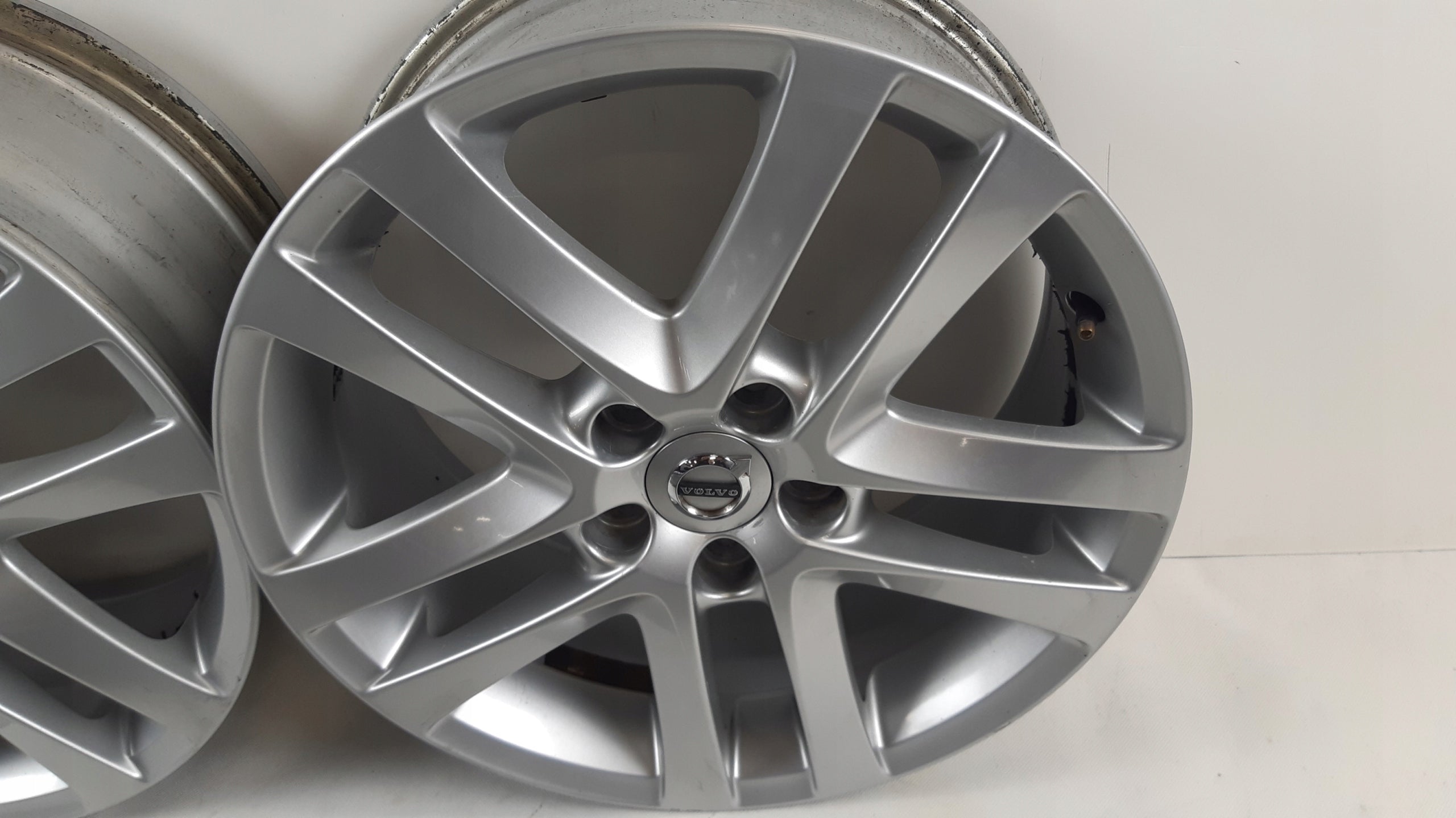 Alu Felge Volvo XC60 Aluminum rim 17 Zoll 7.5J 5x108 31408795