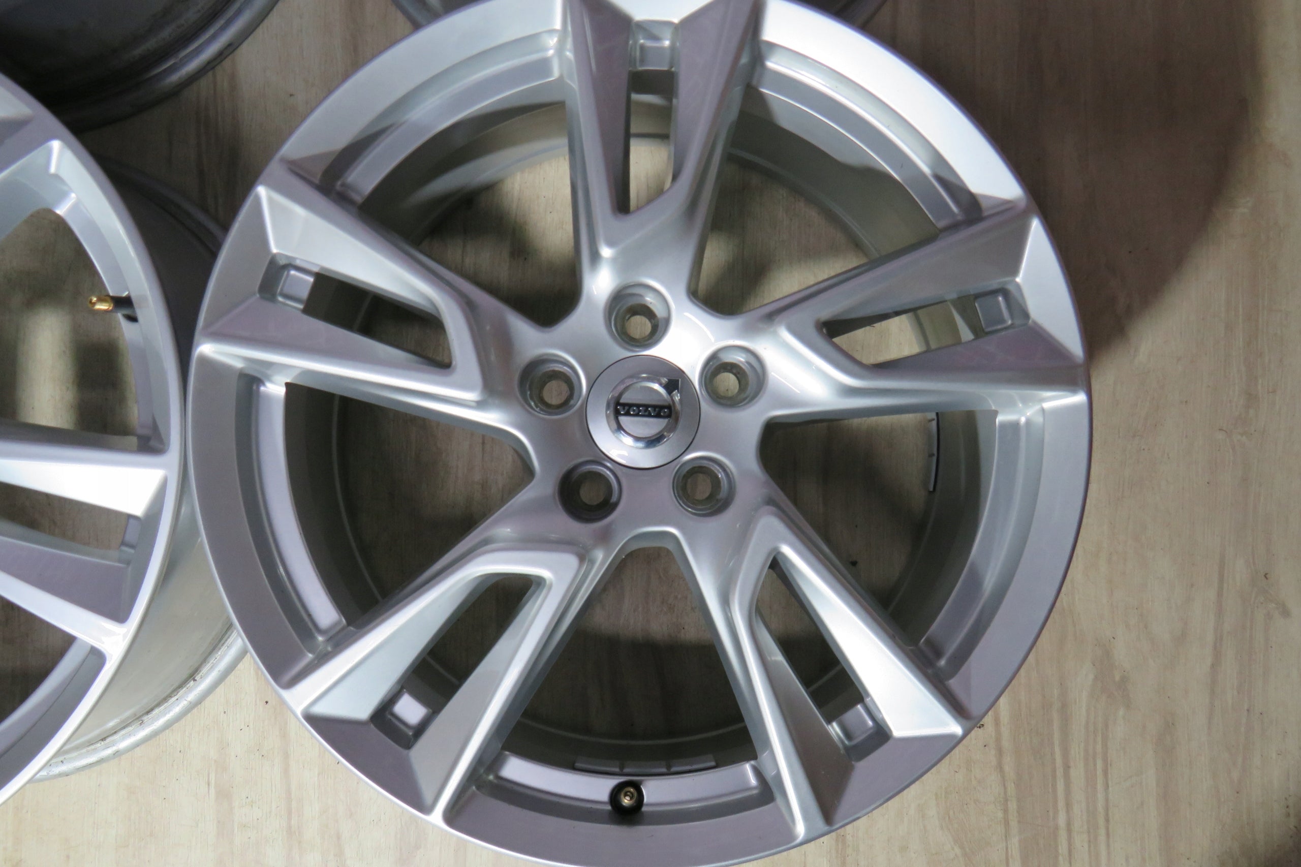 Alu Felge Volvo XC70 XC40 XC60 C70 XC90 18 Zoll 7.5J 5x108 50,5ET