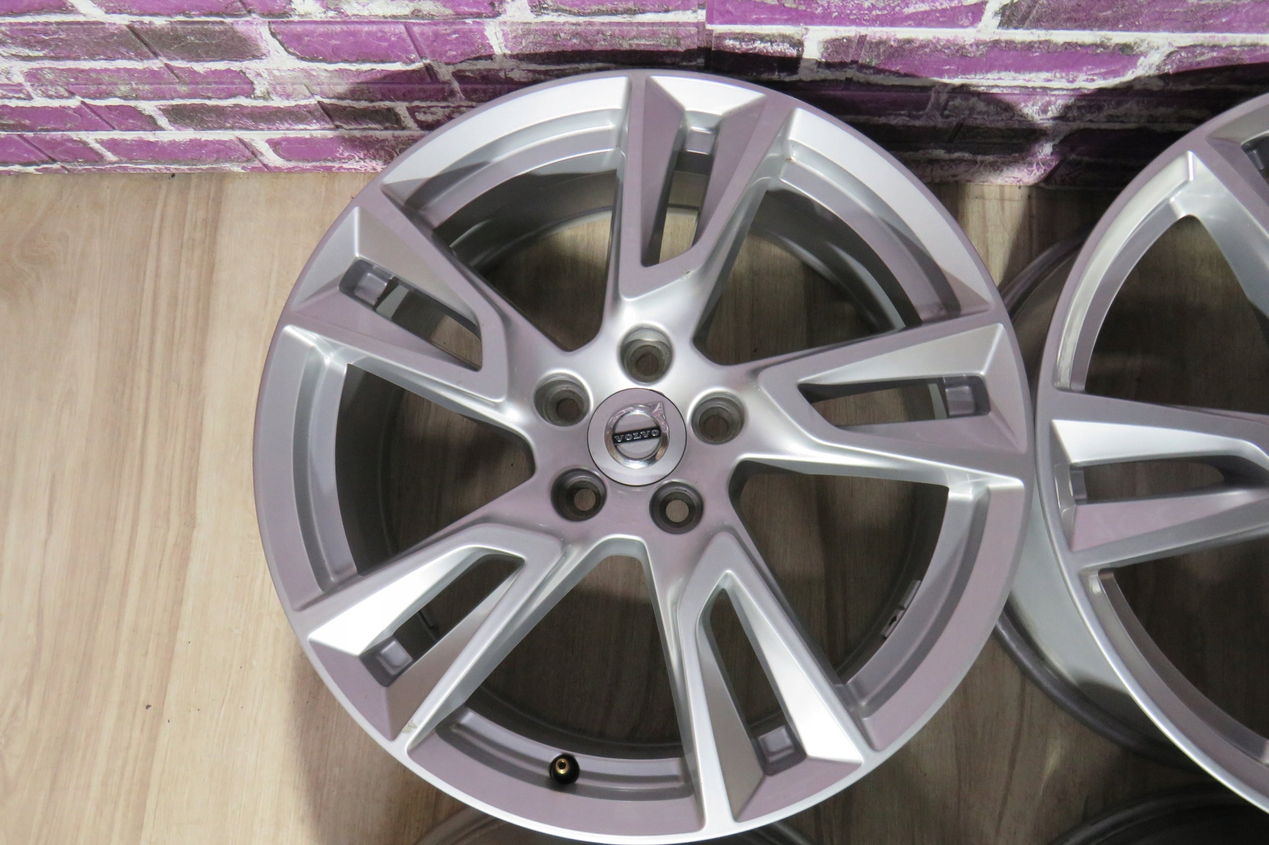 Alu Felge Volvo XC70 XC40 XC60 C70 XC90 18 Zoll 7.5J 5x108 50,5ET