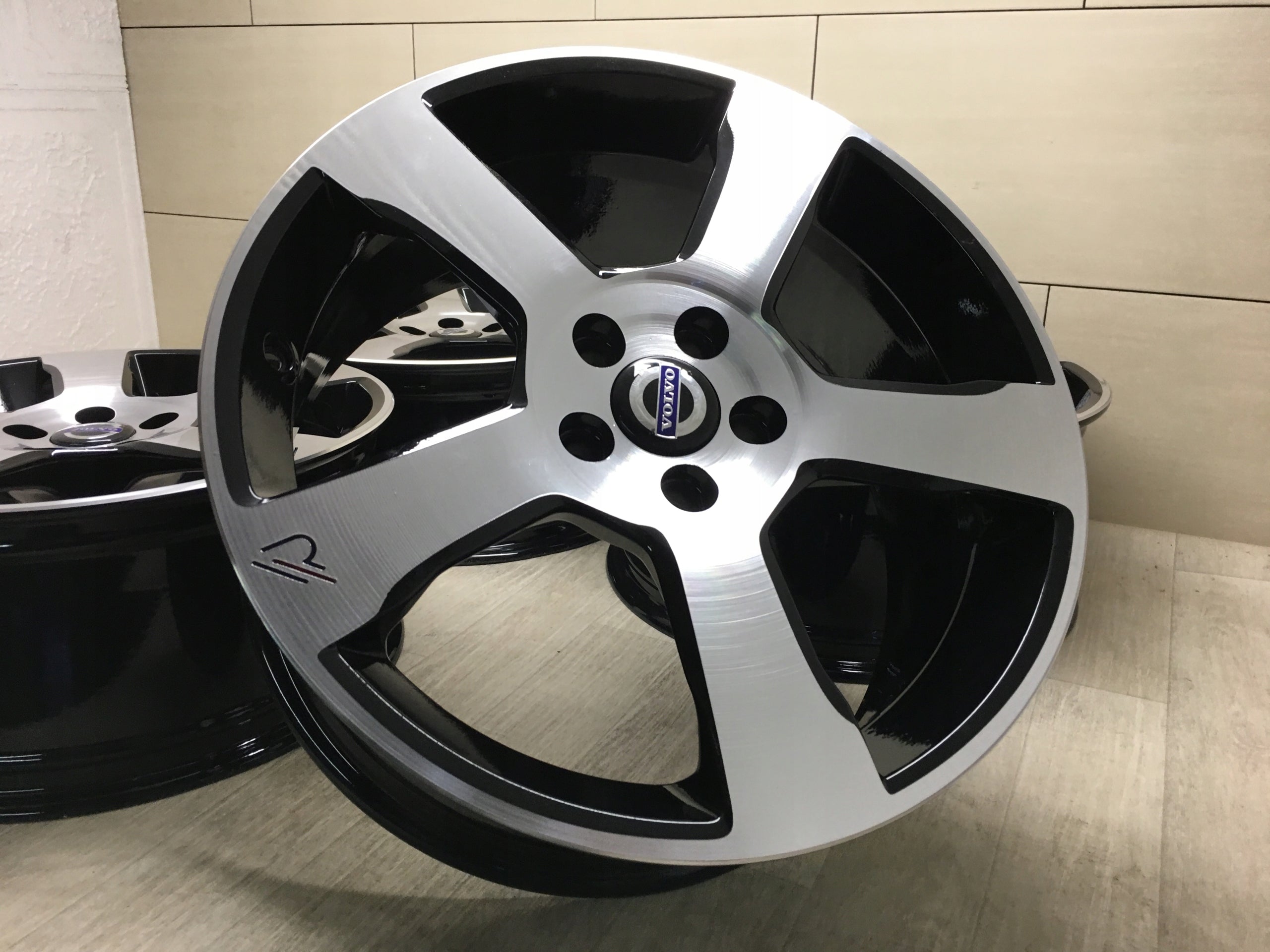 Alu Felge Volvo V60 XC40 XC60 Aluminum rim 18 Zoll 8.0J 5x108 55ET