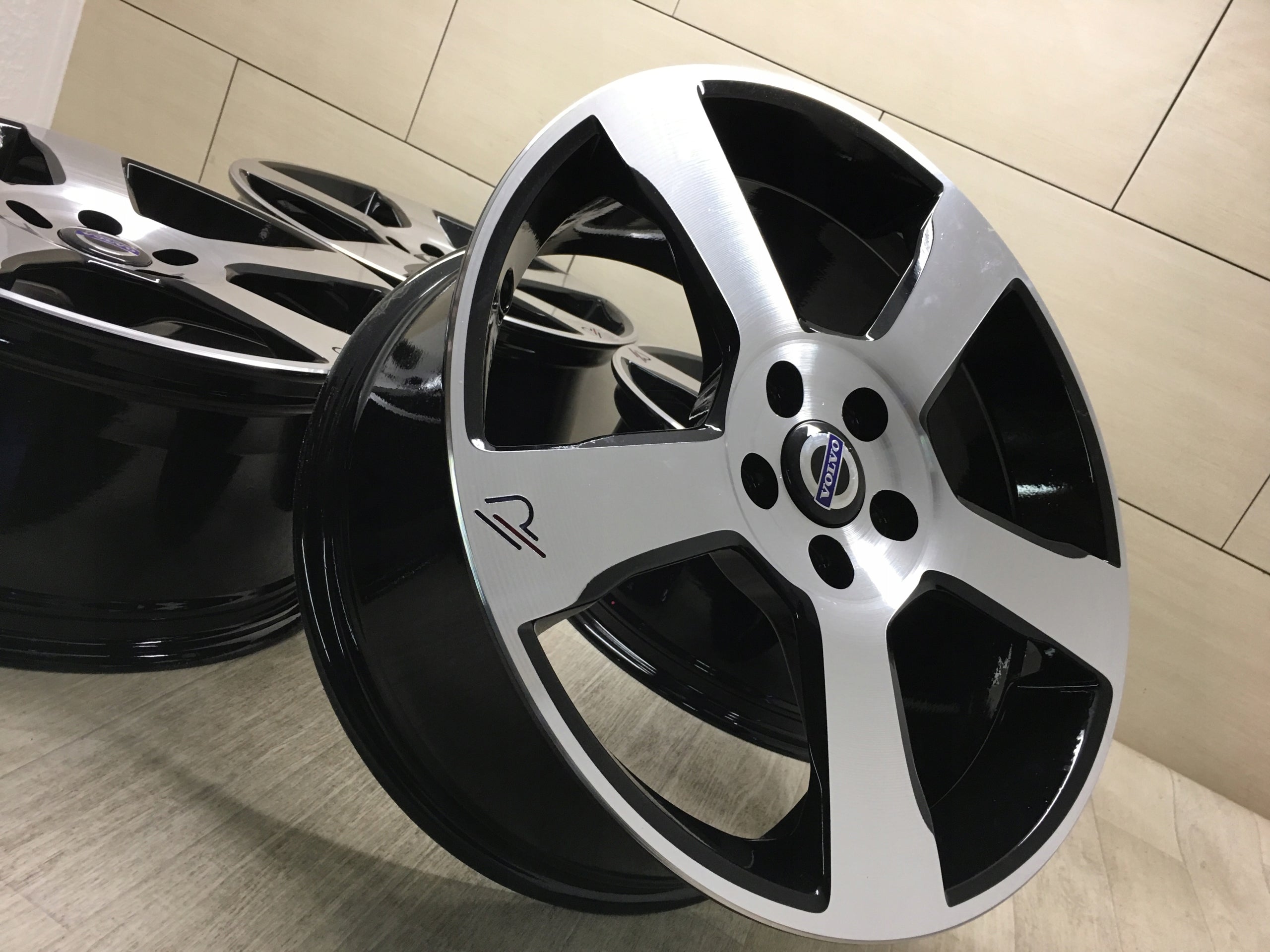 Alu Felge Volvo V60 XC40 XC60 Aluminum rim 18 Zoll 8.0J 5x108 55ET