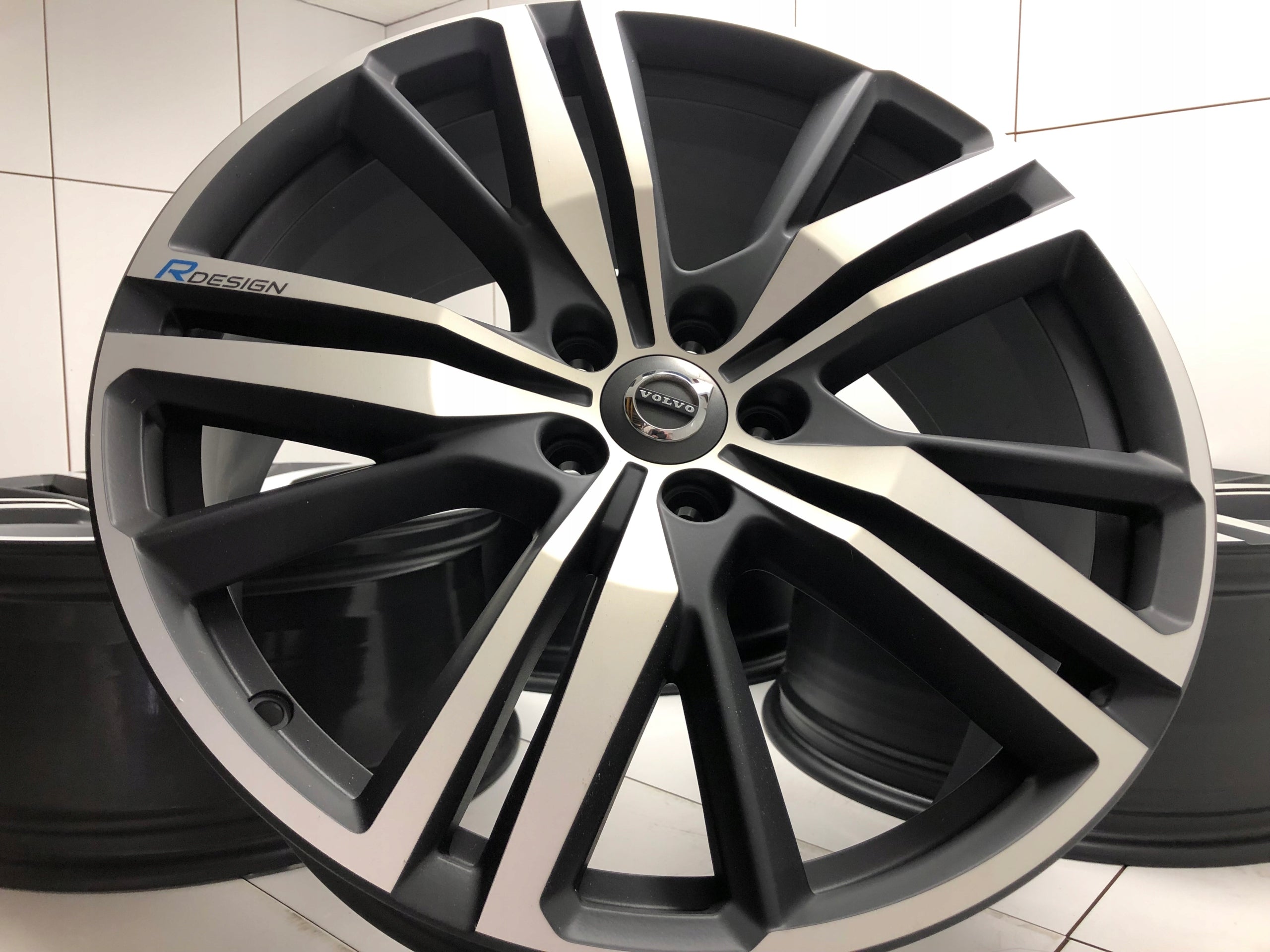 Alu Felge Volvo V60 XC40 XC60 Aluminum rim 19 Zoll 8.0J 5x108