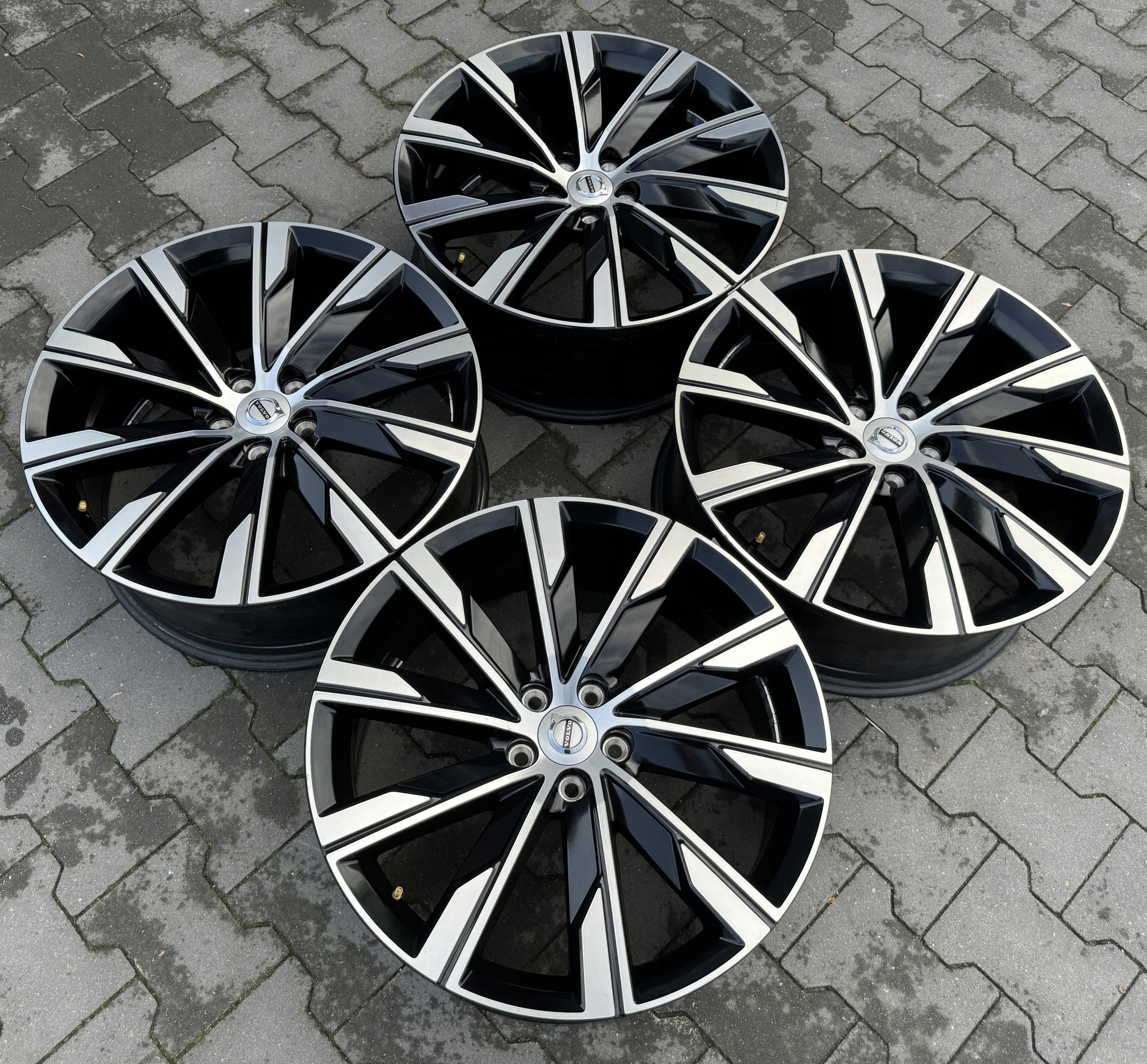 Alu Felge Volvo XC90 XC60 Aluminum rim 20 Zoll 8.0J 5x108 45,5ET 31664378