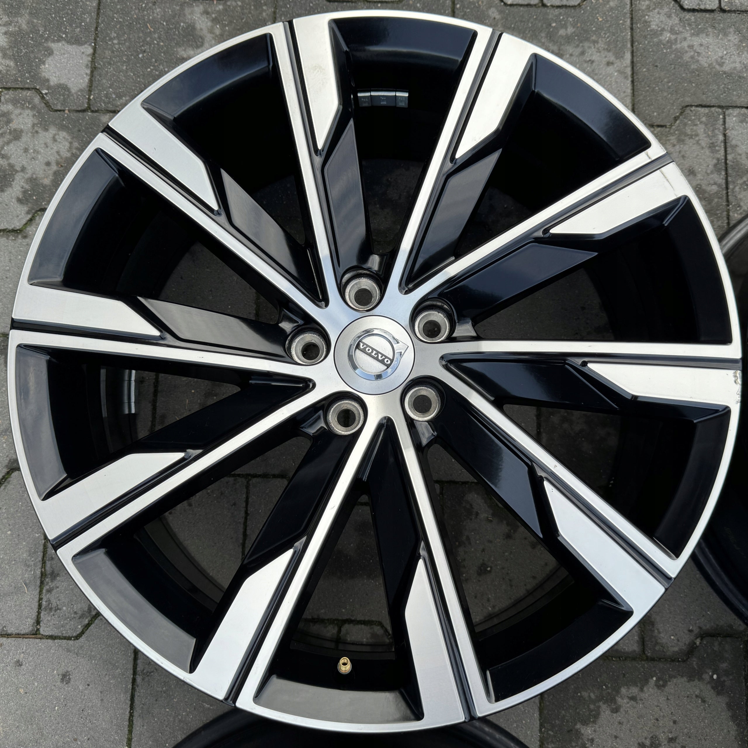 Alu Felge Volvo XC90 XC60 Aluminum rim 20 Zoll 8.0J 5x108 45,5ET 31664378