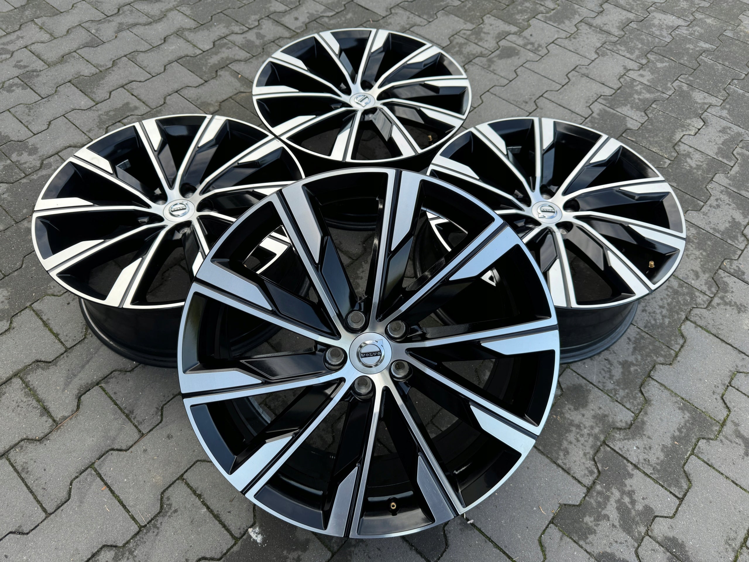 Alu Felge Volvo XC90 XC60 Aluminum rim 20 Zoll 8.0J 5x108 45,5ET 31664378