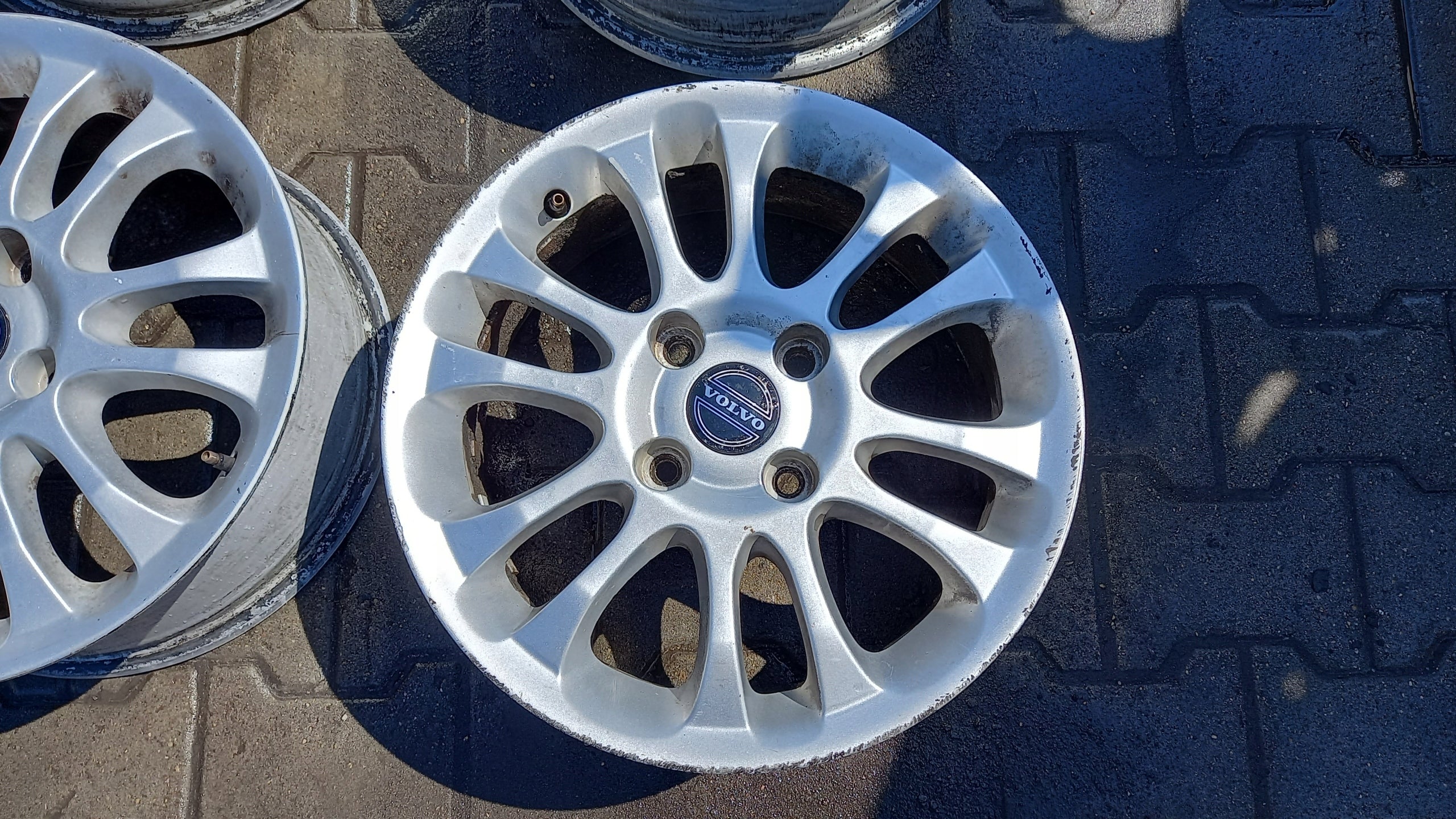 Alu Felge Volvo V40 S40 Aluminum rim 16 Zoll 6.5J 4x114.3 30620581