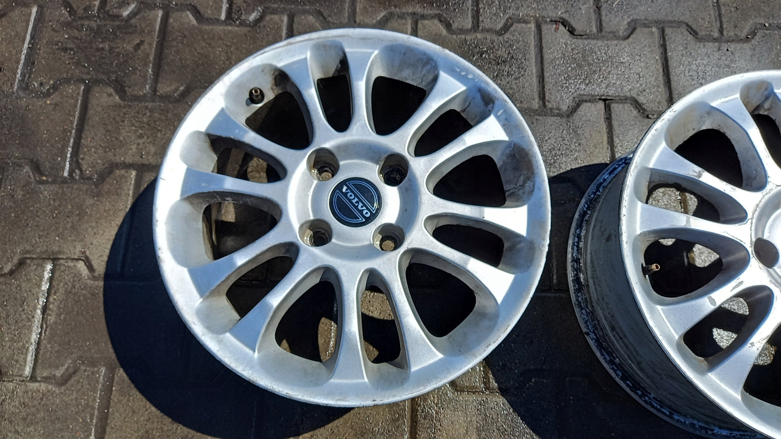 Alu Felge Volvo V40 S40 Aluminum rim 16 Zoll 6.5J 4x114.3 30620581