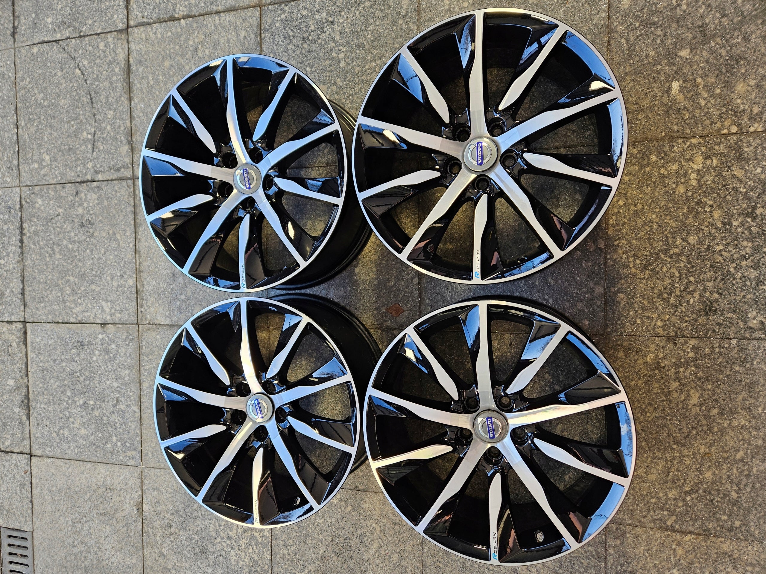  Alu Felge Volvo V70 Aluminum rim 18 Zoll 8.0J 5x108 42ET 31362840 product image