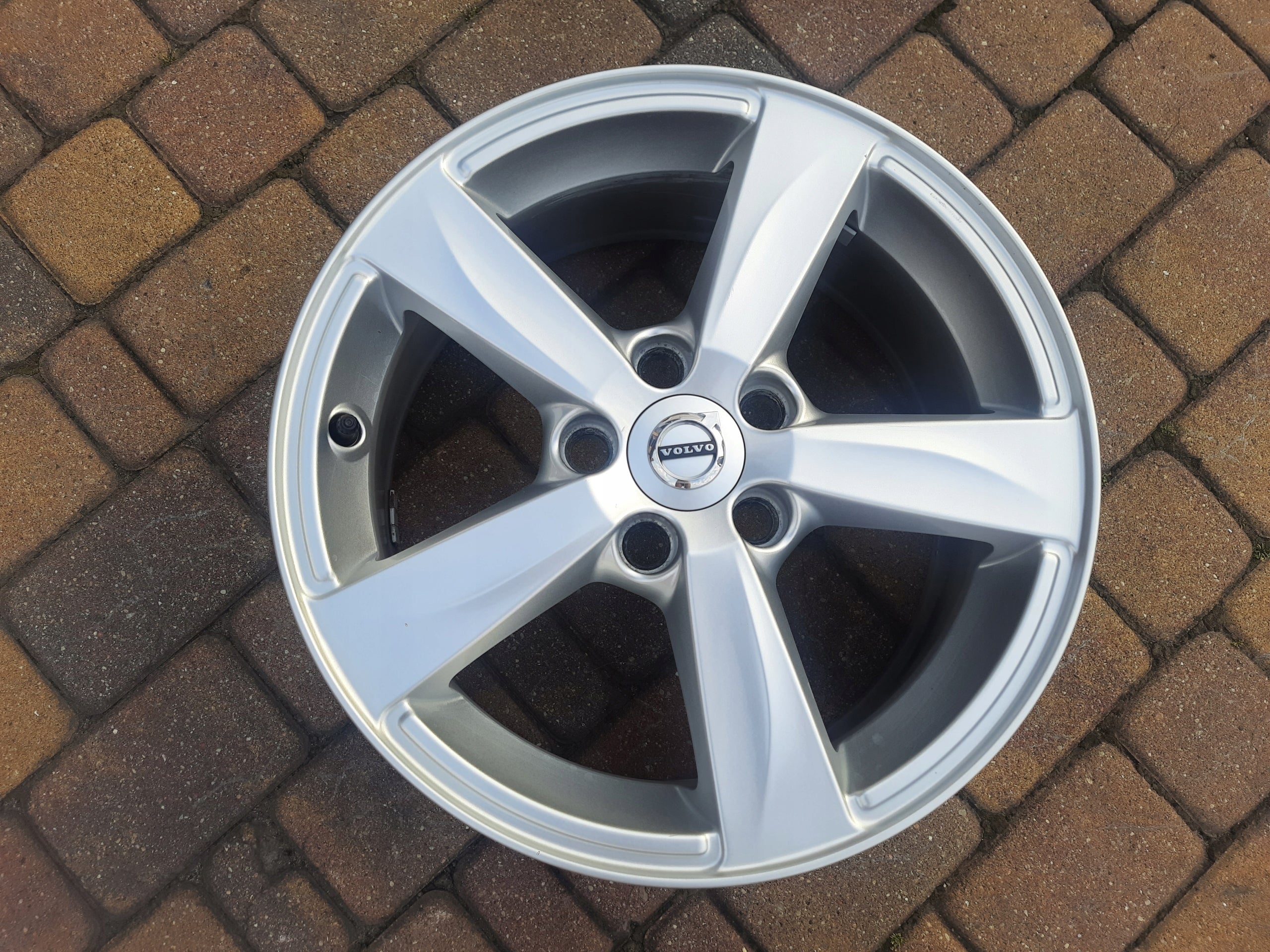 Alu Felge Volvo V50 V40 Aluminum rim 16 Zoll 7.0J 5x108 50ET