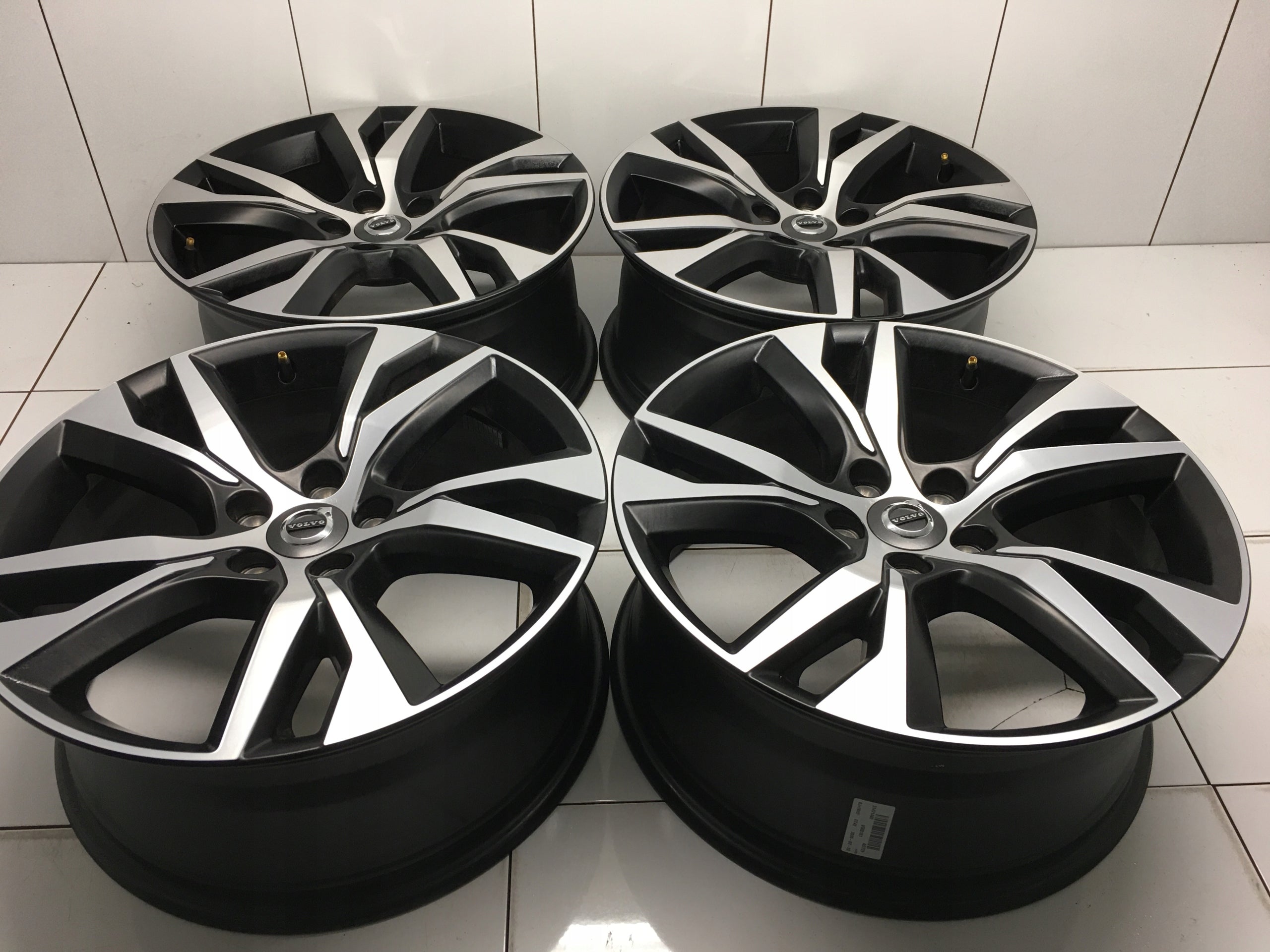  Alu Felge Volvo XC40 V70 Aluminum rim 18 Zoll 8.0J 5x108 42ET 31471482 product image