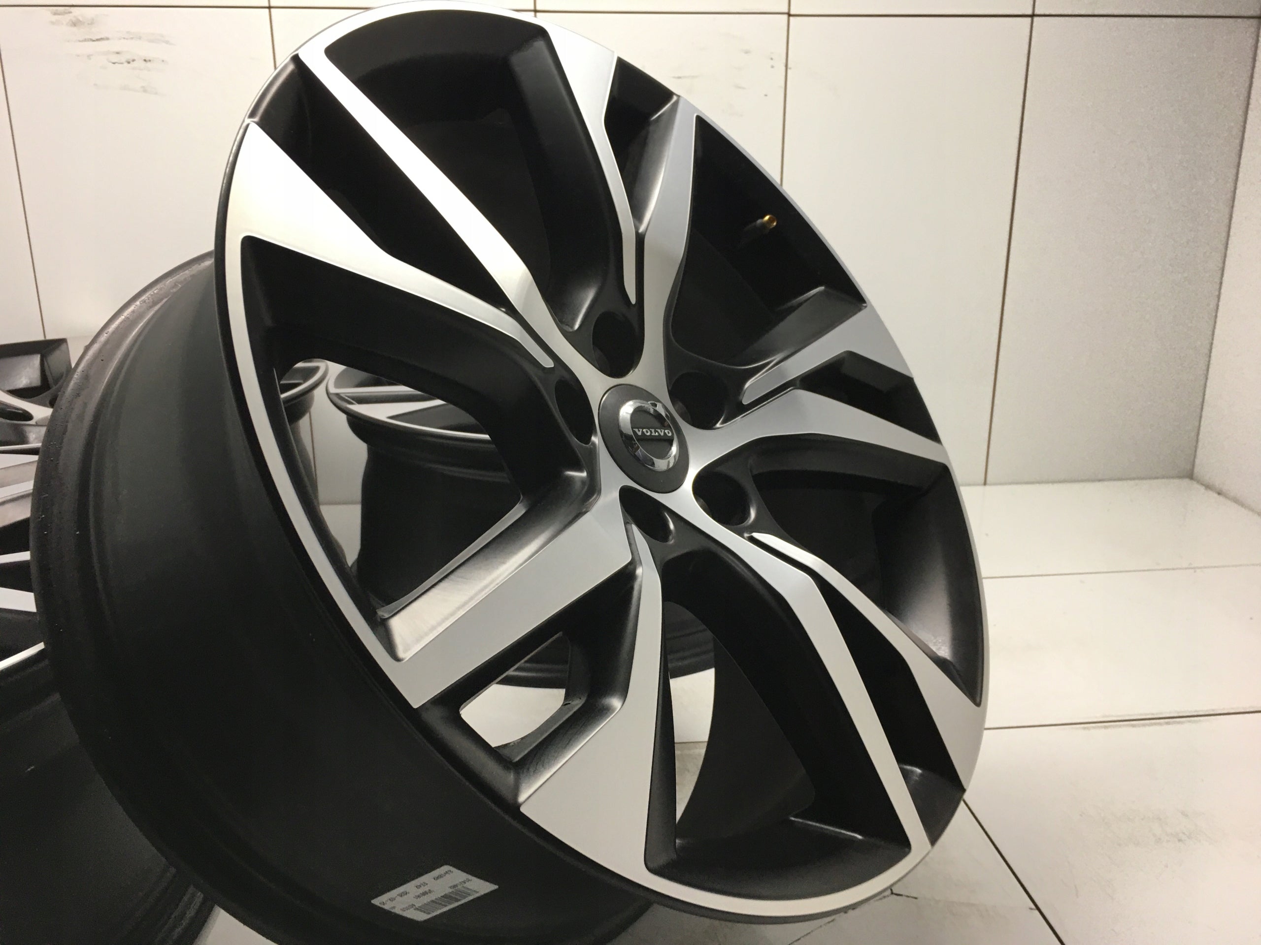 Alu Felge Volvo XC40 V70 Aluminum rim 18 Zoll 8.0J 5x108 42ET 31471482