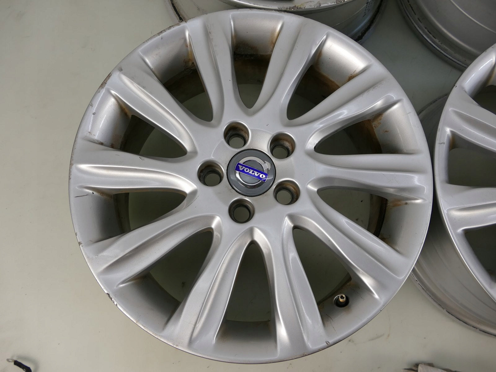 Alu Felge Volvo V40 Aluminum rim 17 Zoll 7.0J 5x108 50ET 31381857