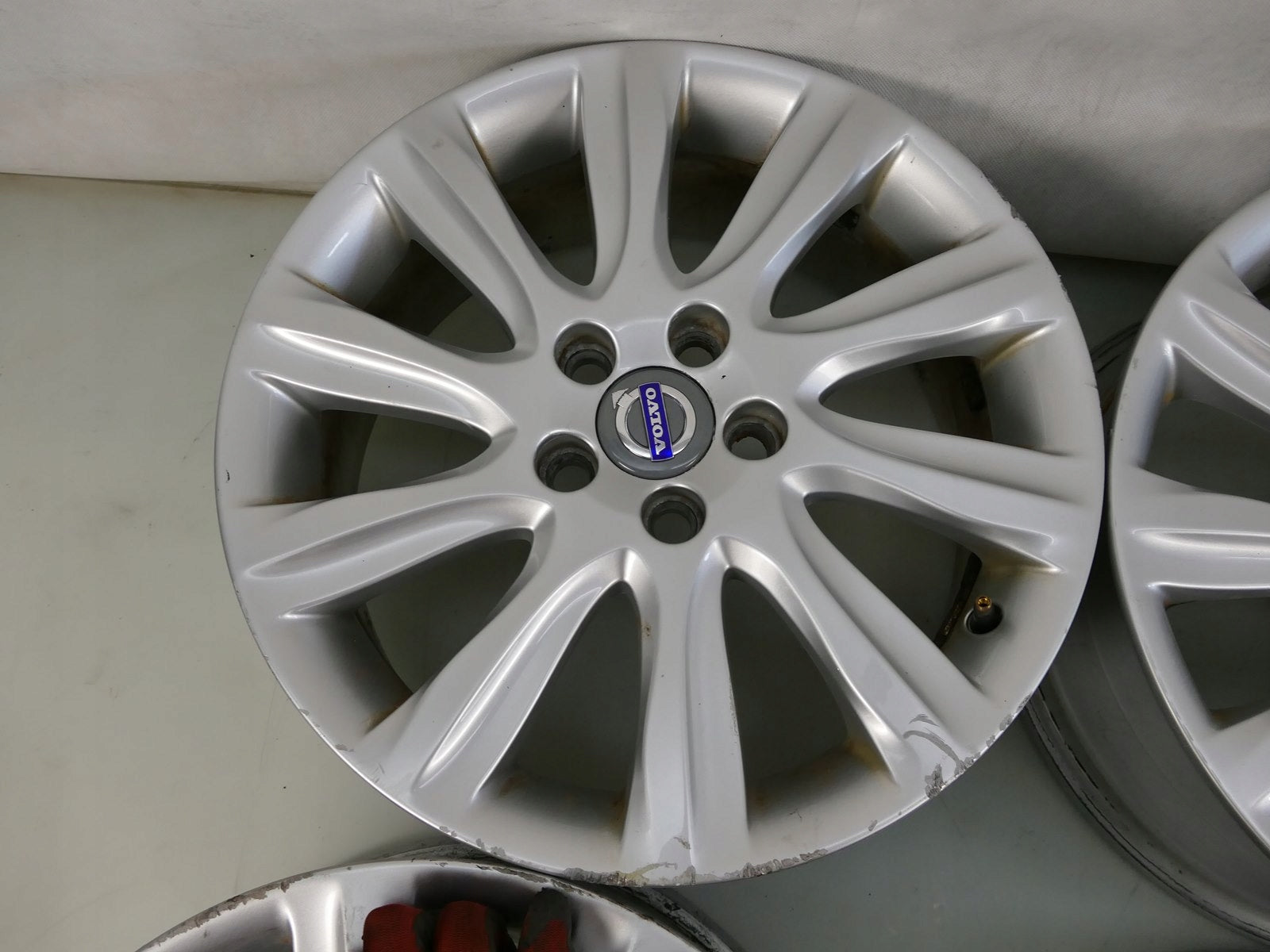 Alu Felge Volvo V40 Aluminum rim 17 Zoll 7.0J 5x108 50ET 31381857