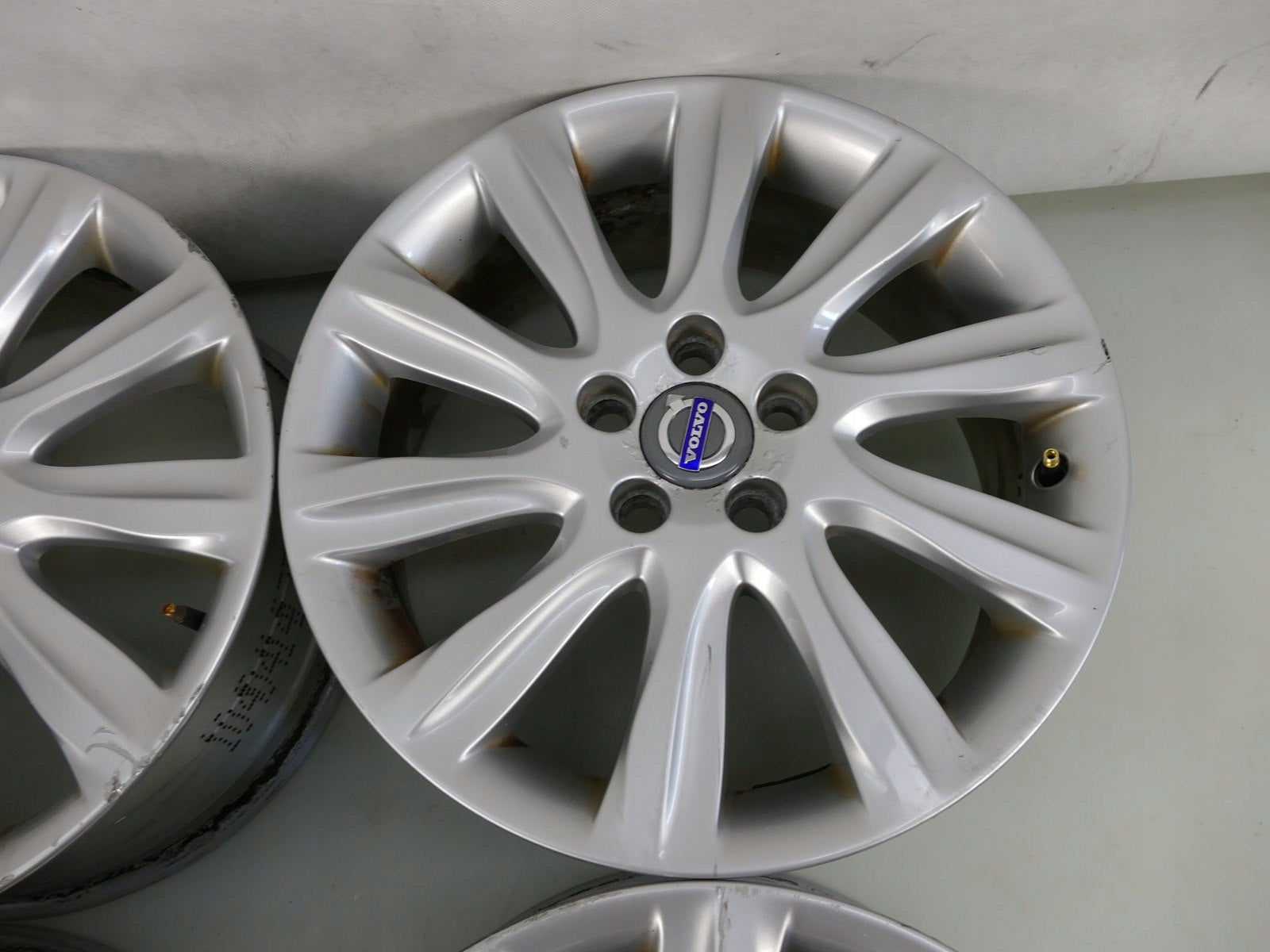 Alu Felge Volvo V40 Aluminum rim 17 Zoll 7.0J 5x108 50ET 31381857