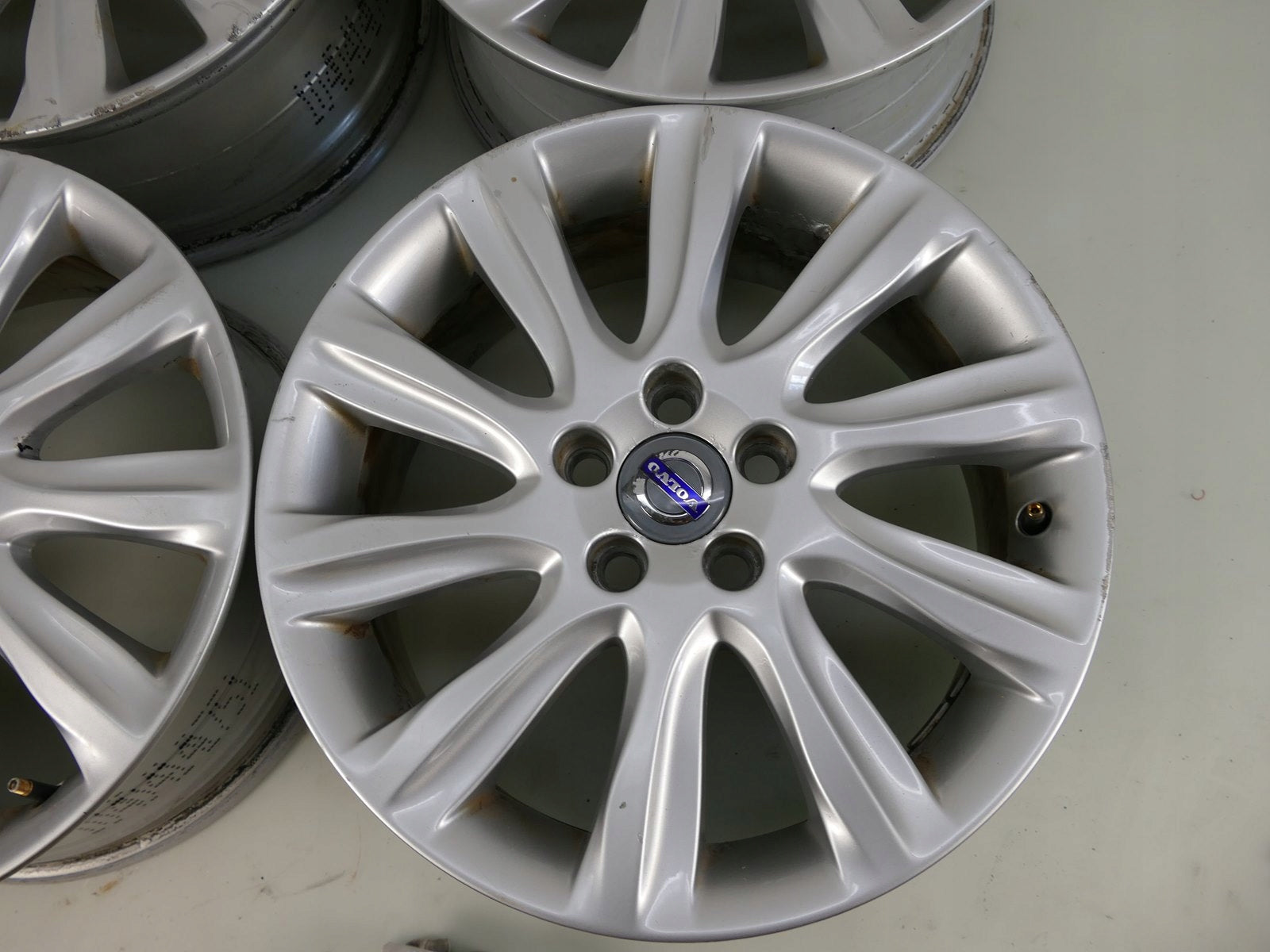 Alu Felge Volvo V40 Aluminum rim 17 Zoll 7.0J 5x108 50ET 31381857