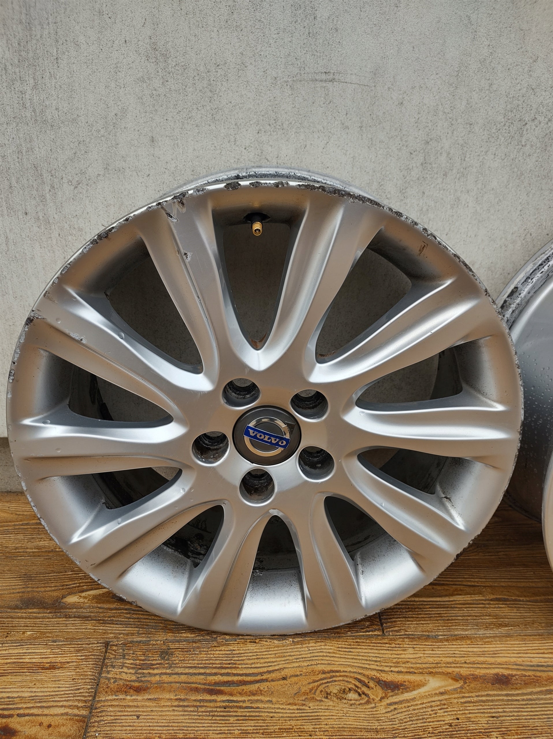 Alu Felge Volvo V70 Aluminum rim 17 Zoll 7.0J 5x108 31317286