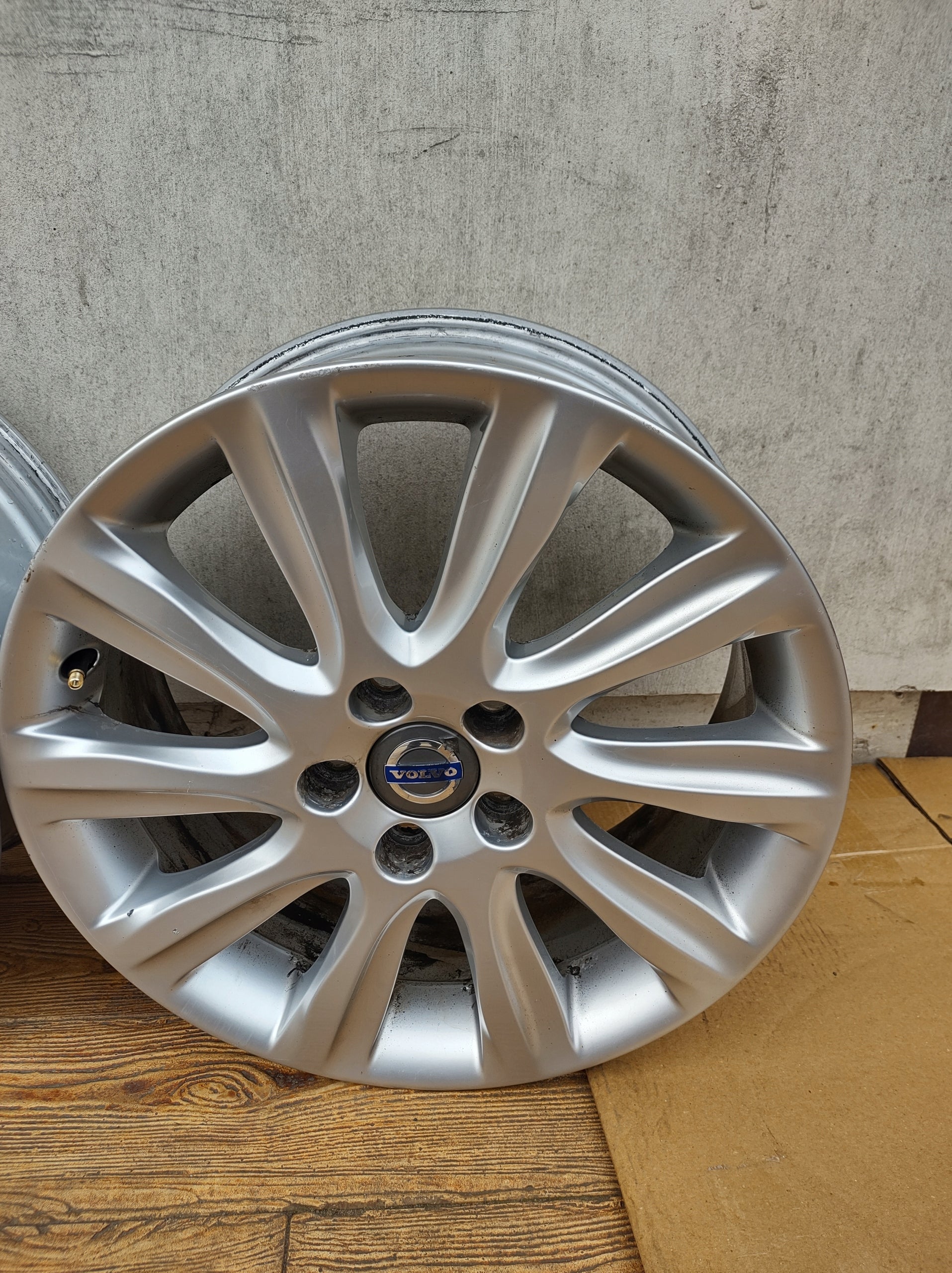 Alu Felge Volvo V70 Aluminum rim 17 Zoll 7.0J 5x108 31317286