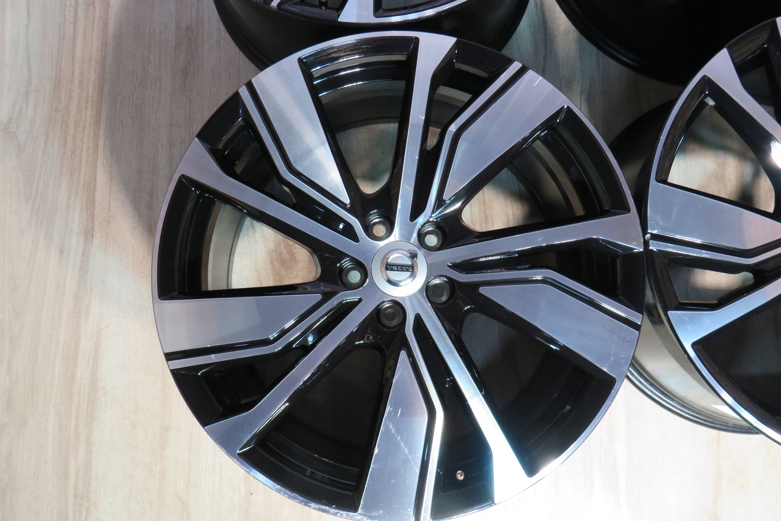 Alu Felge Volvo V60 S40 S60 C70 Aluminum rim 20 Zoll 9.0J 5x108 58ET