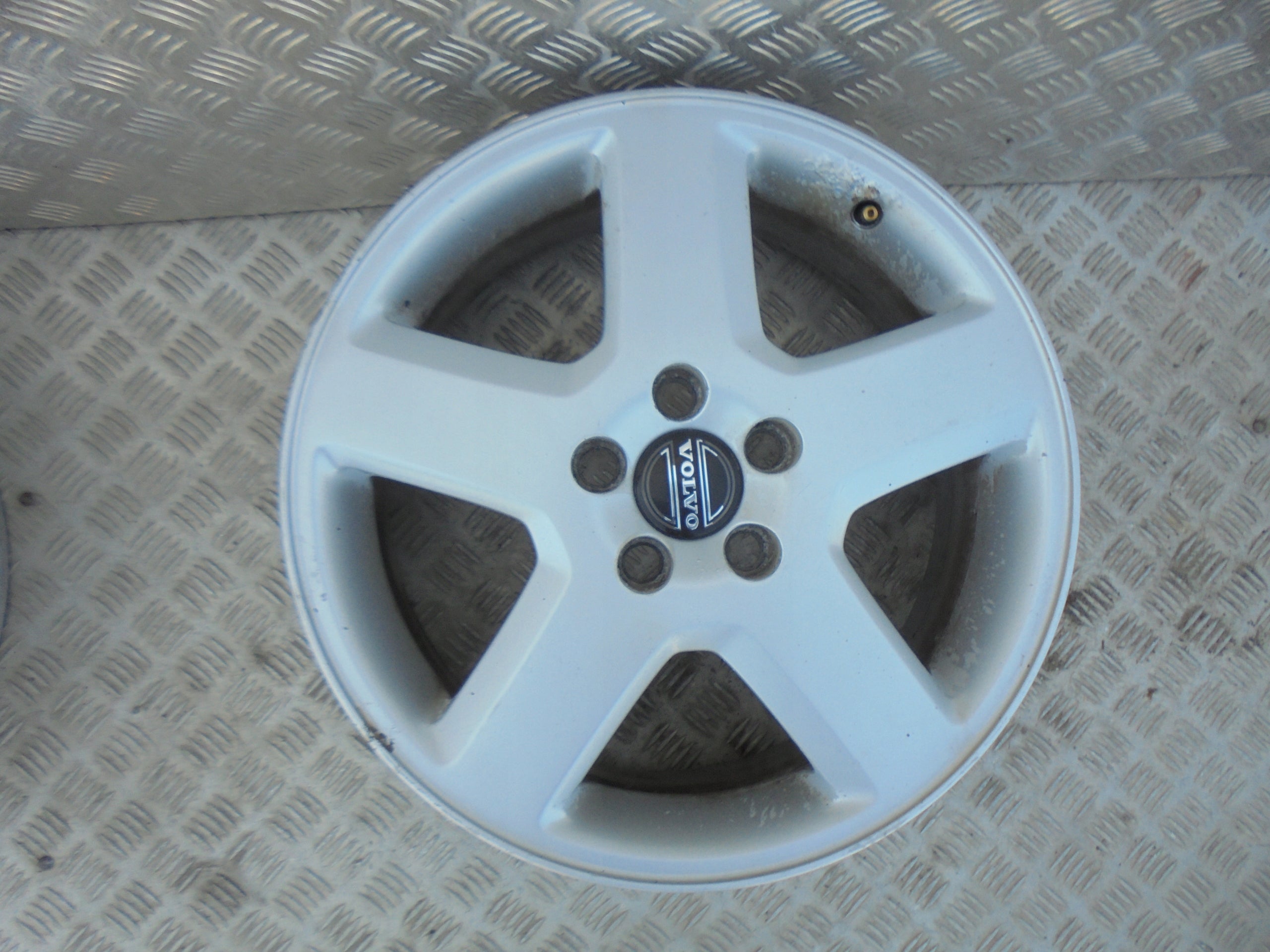 Alu Felge Volvo Cross country Aluminum rim 17 Zoll 7.0J 5x108 52,5ET