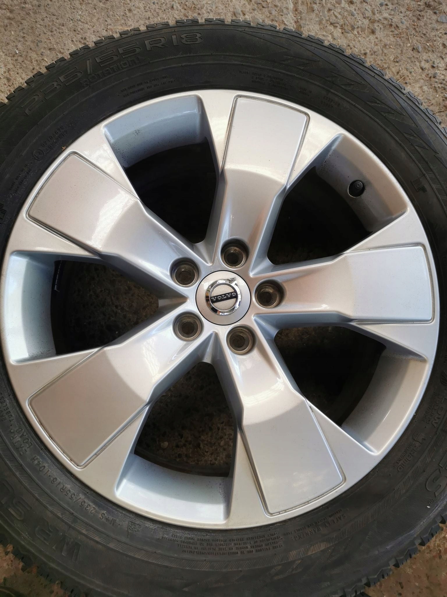 Alu Felge Volvo V40 Cross Country 18 Zoll 7.5J 5x108 50,5ET 31471553