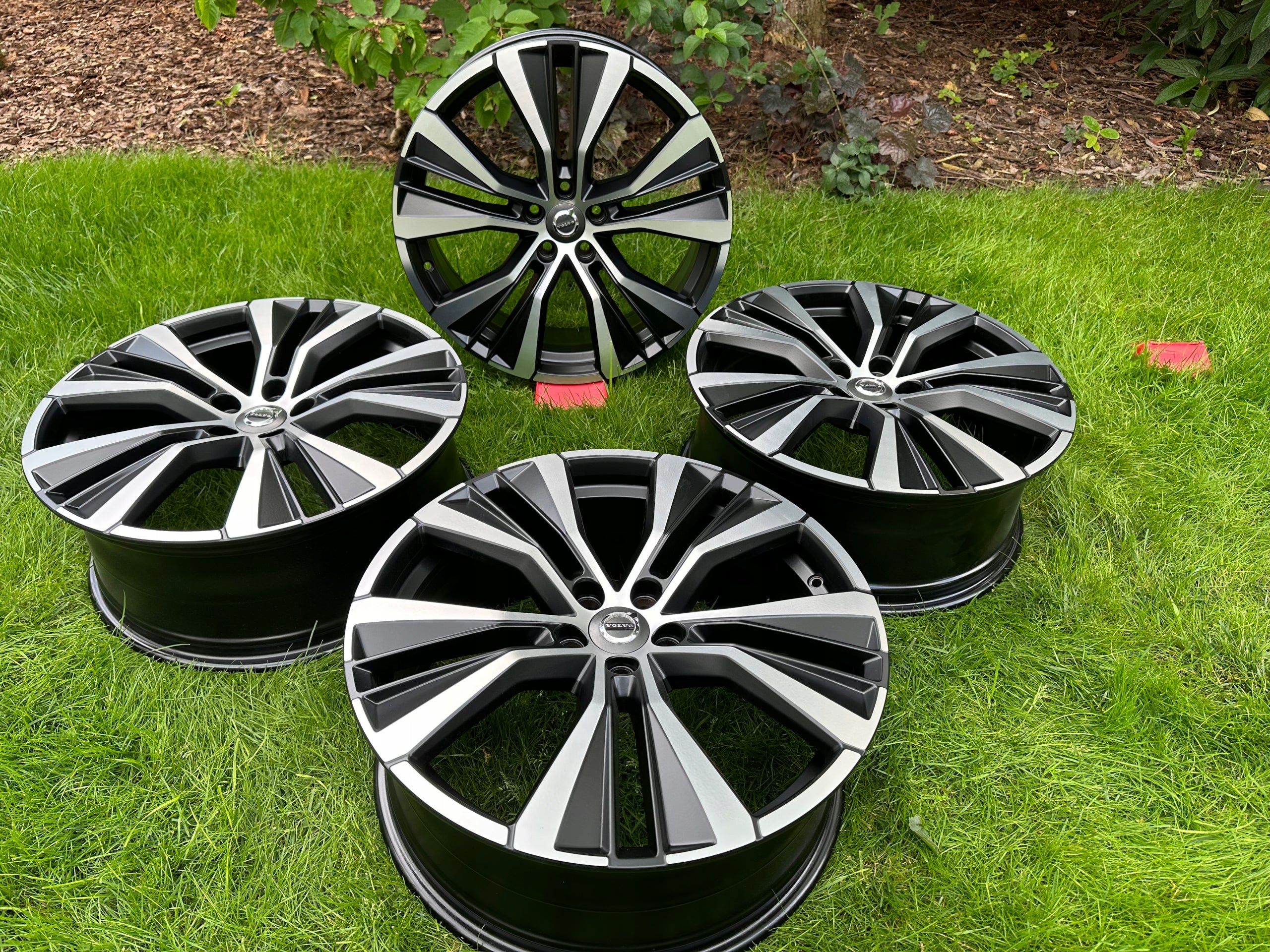 Alu Felge Volvo XC60 XC40 Aluminum rim 20 Zoll 8.0J 5x108 52,5ET 32134531