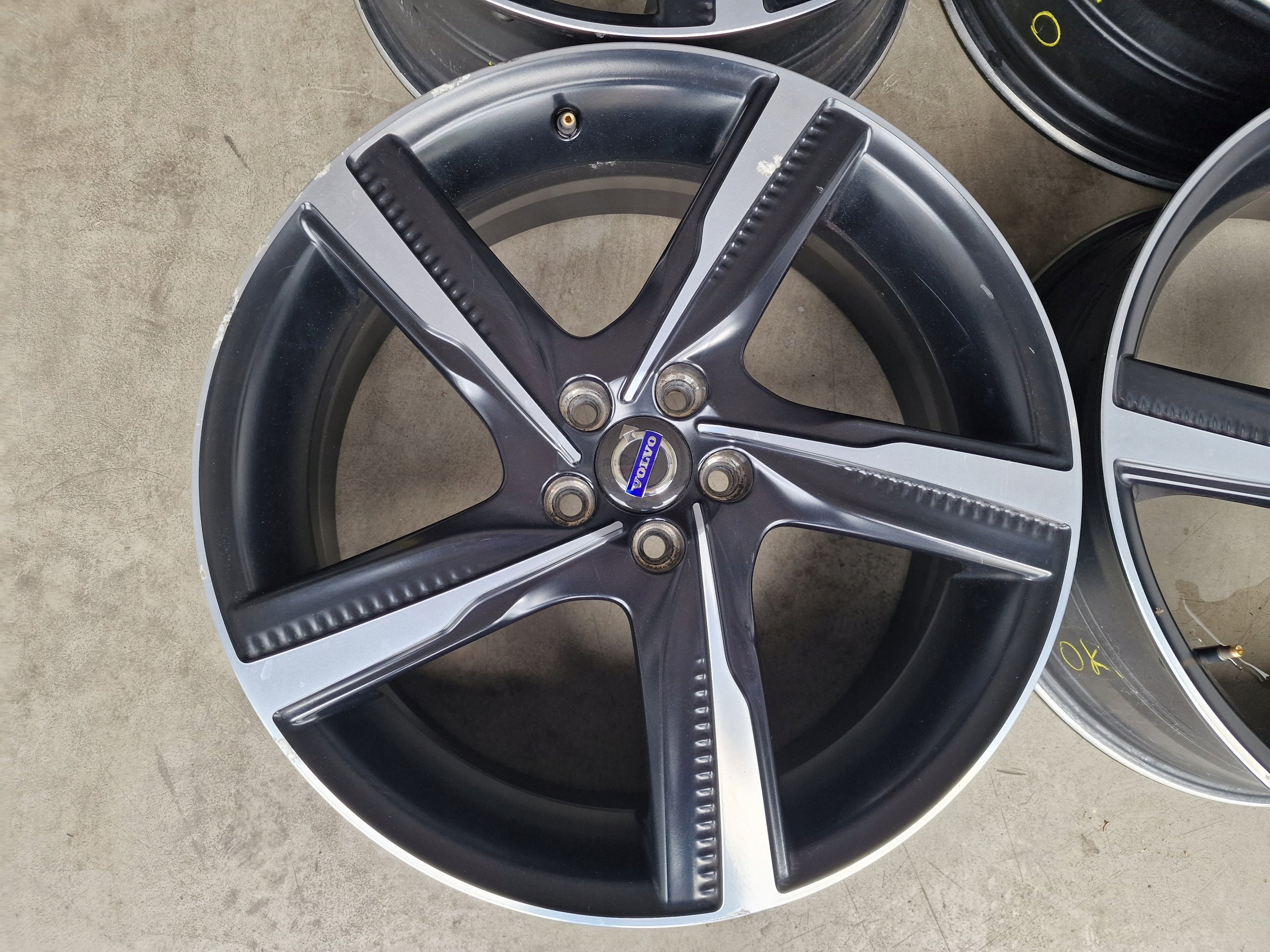 Alu Felge Volvo XC60 Aluminum rim 20 Zoll 8.0J 5x108 55ET