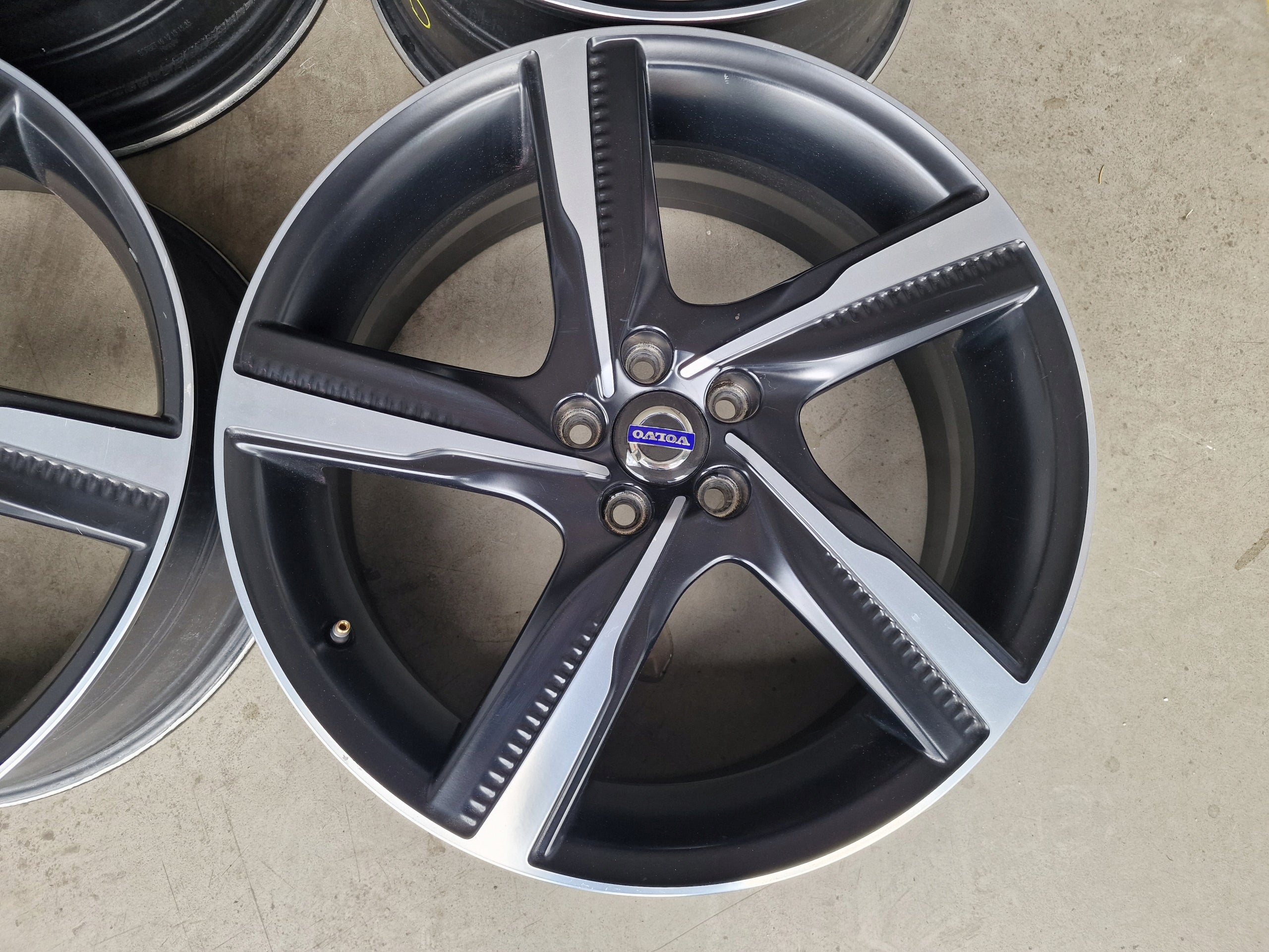 Alu Felge Volvo XC60 Aluminum rim 20 Zoll 8.0J 5x108 55ET