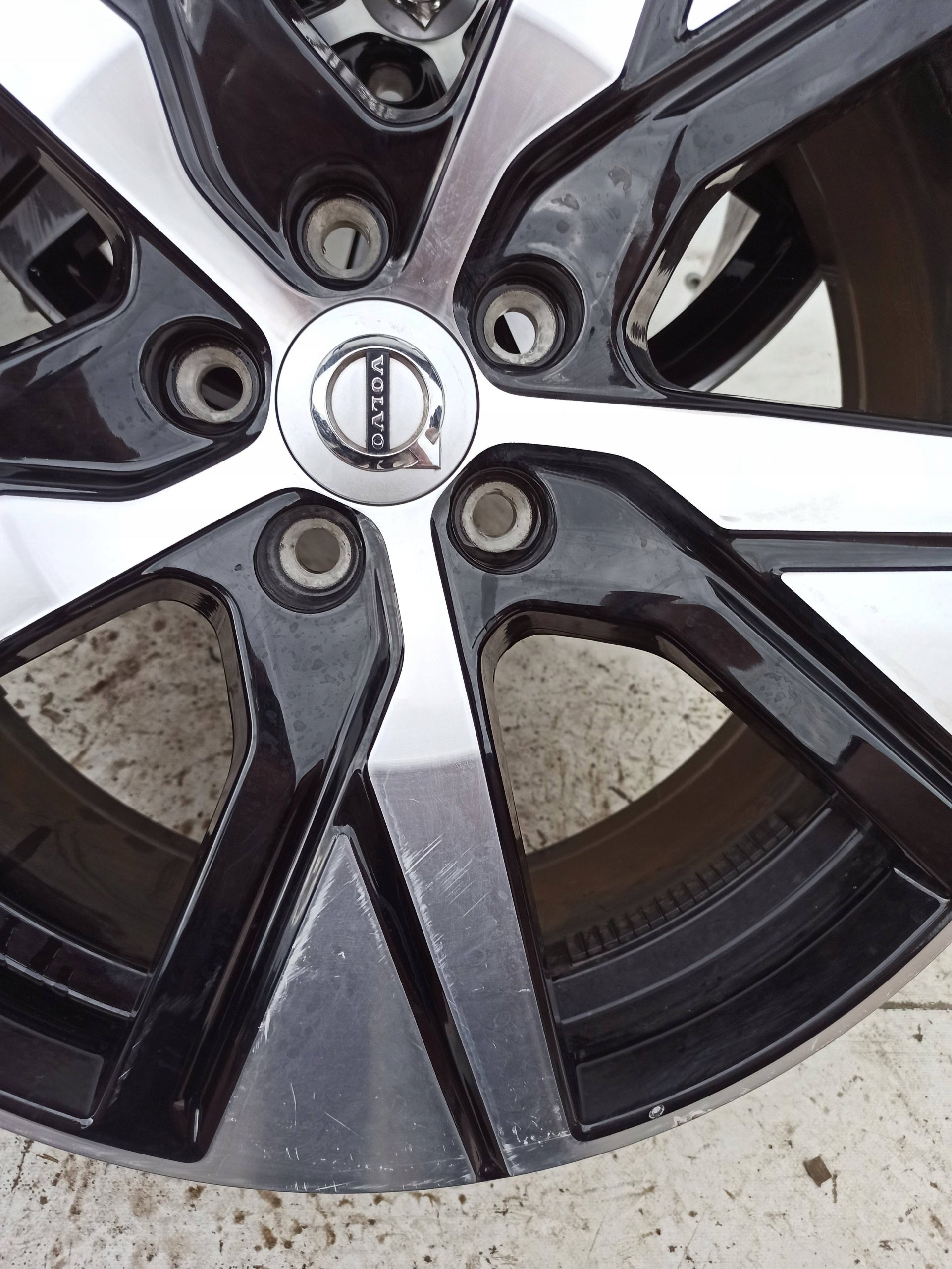 Alu Felge Volvo XC40 Aluminum rim 16 Zoll 6.0J 4x108 22ET