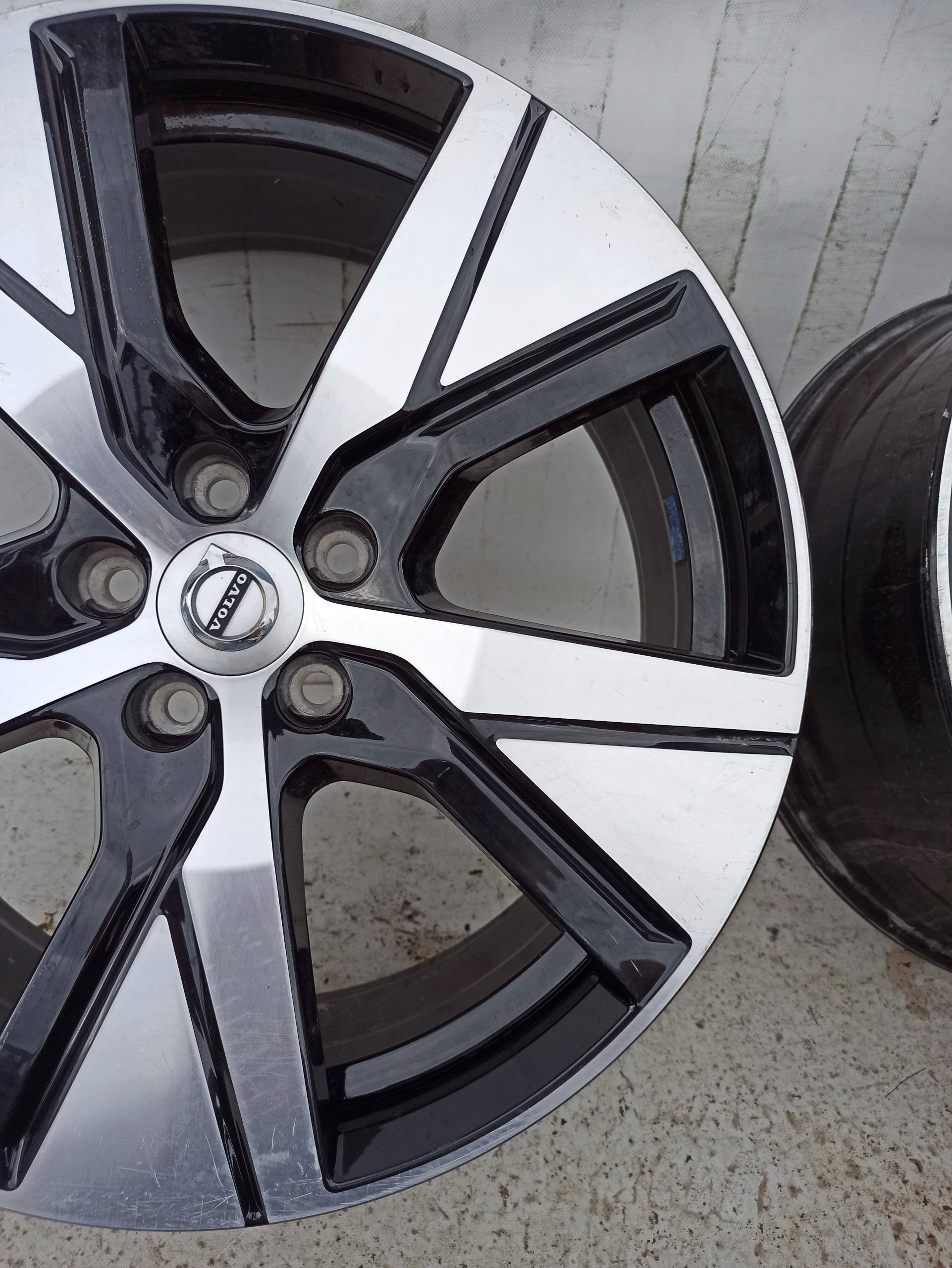 Alu Felge Volvo XC40 Aluminum rim 16 Zoll 6.0J 4x108 22ET