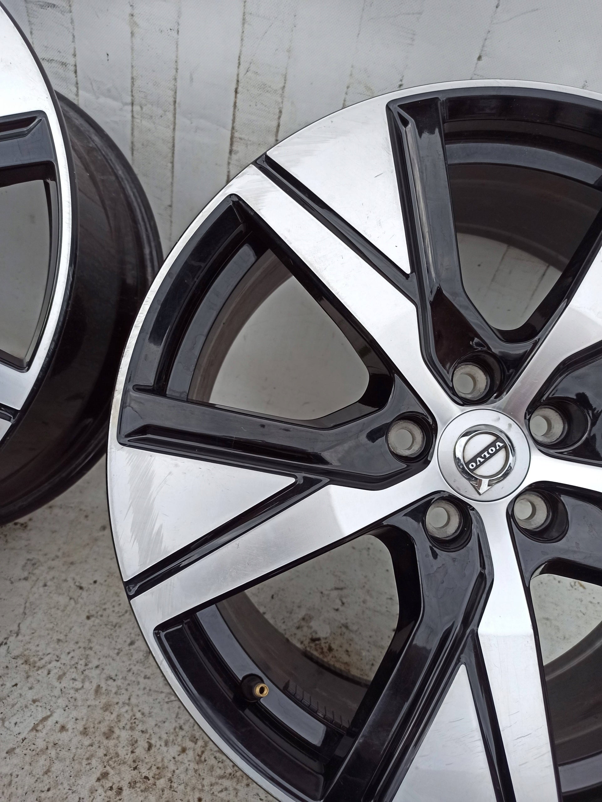 Alu Felge Volvo XC40 Aluminum rim 16 Zoll 6.0J 4x108 22ET