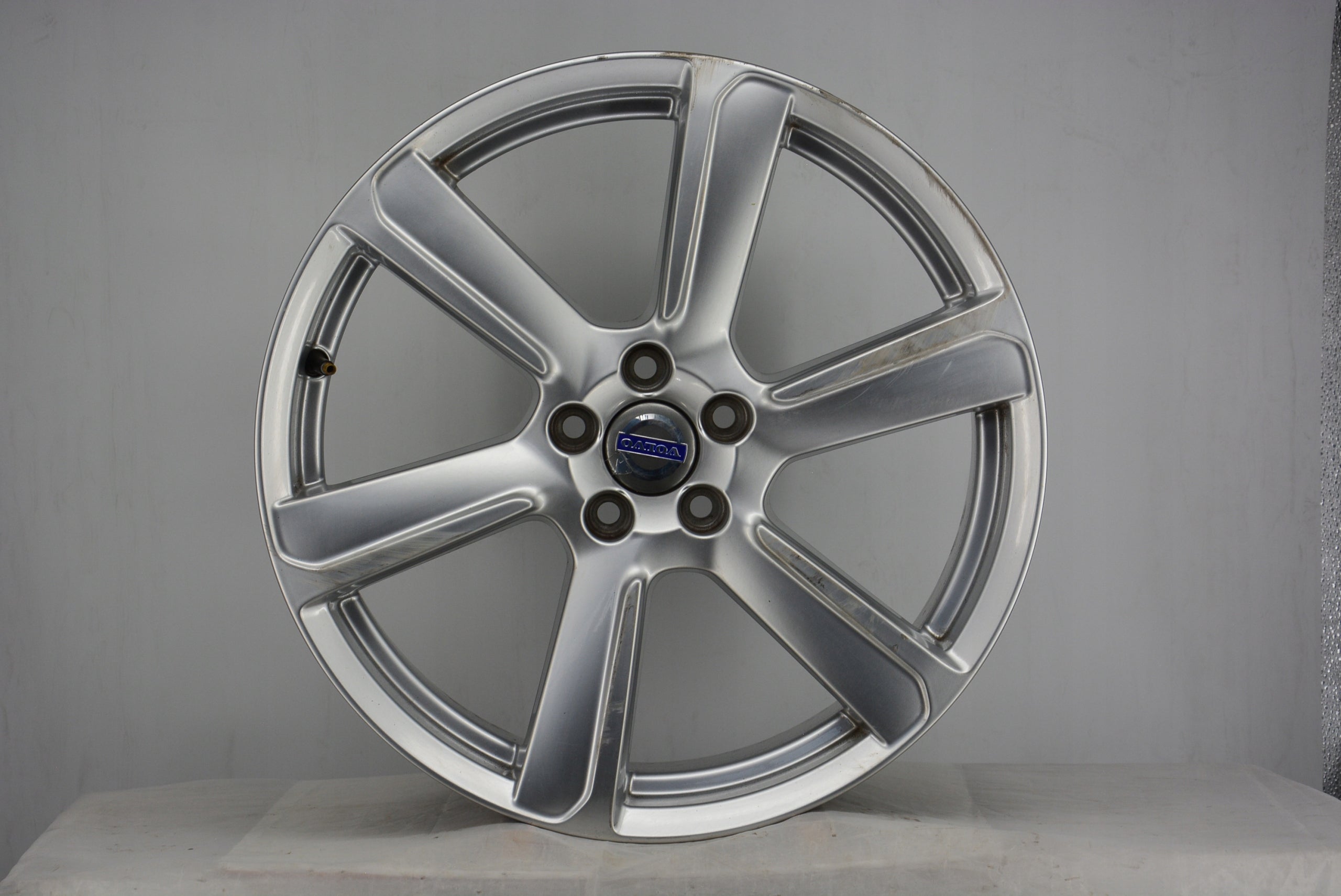  Alu Felge Volvo 142 Aluminum rim 19 Zoll 8.0J 5x108 42,5ET 31423021 product image