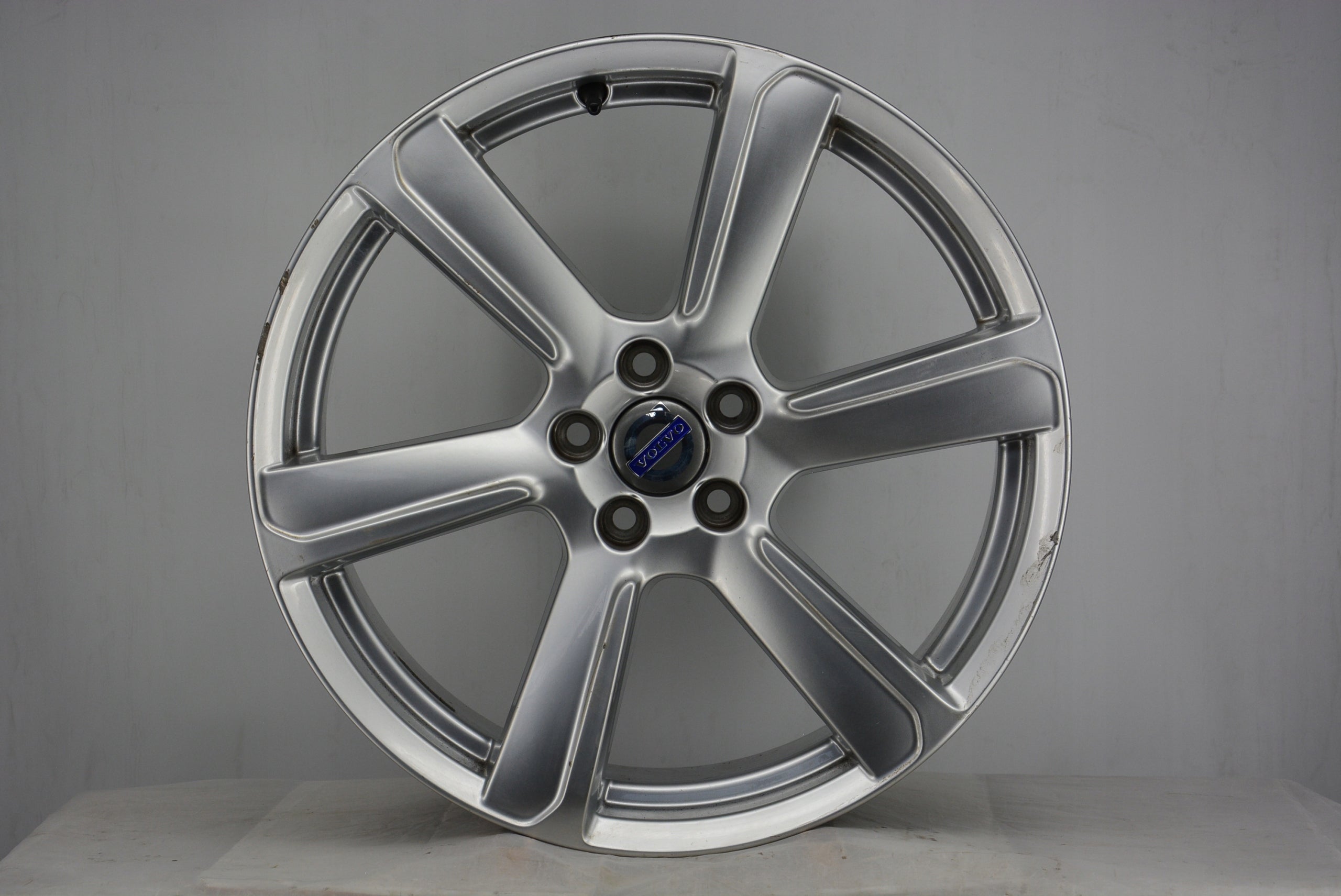 Alu Felge Volvo 142 Aluminum rim 19 Zoll 8.0J 5x108 42,5ET 31423021