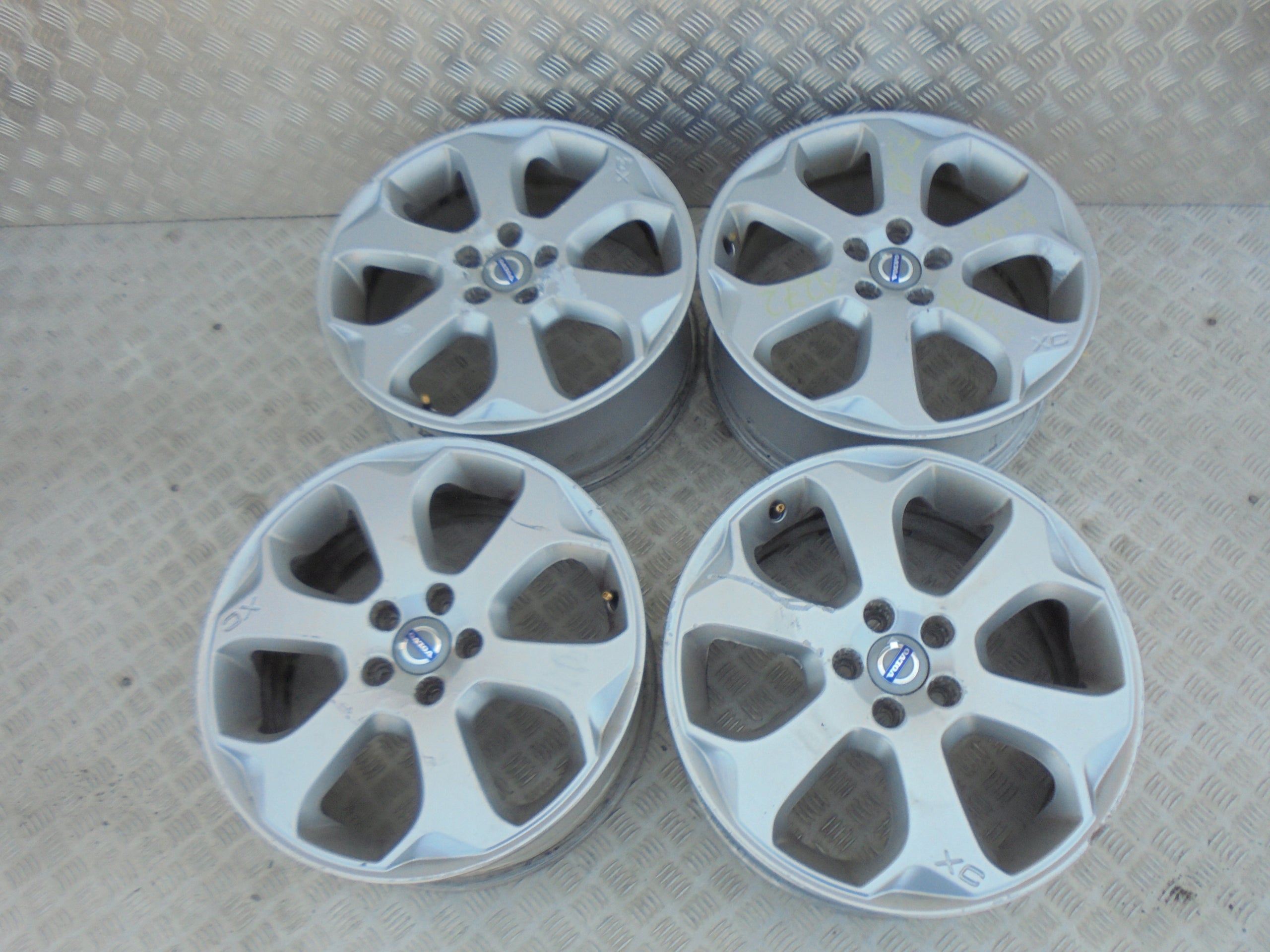 Alu Felge Volvo XC60 Aluminum rim 18 Zoll 7.5J 5x108 55ET