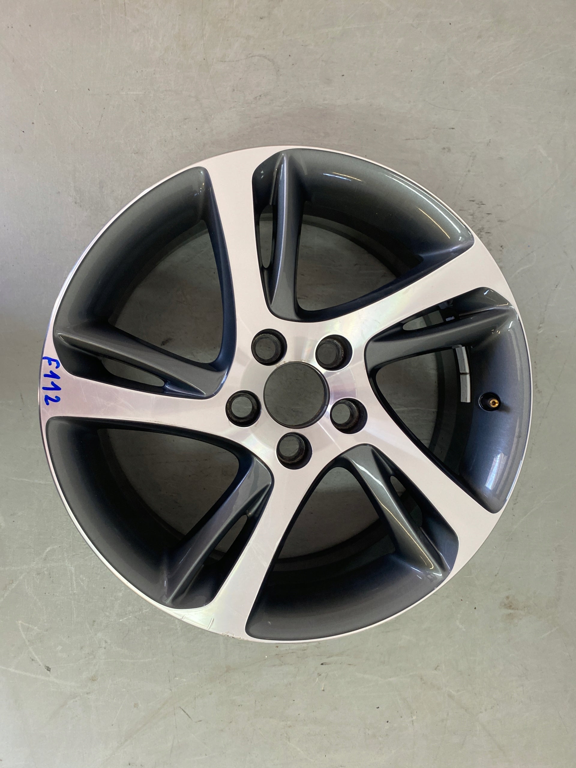 1x Alu Felge Volvo V60 S40 V40 C30 V50 17 Zoll 7.0J 5x108 52,5ET 31302877